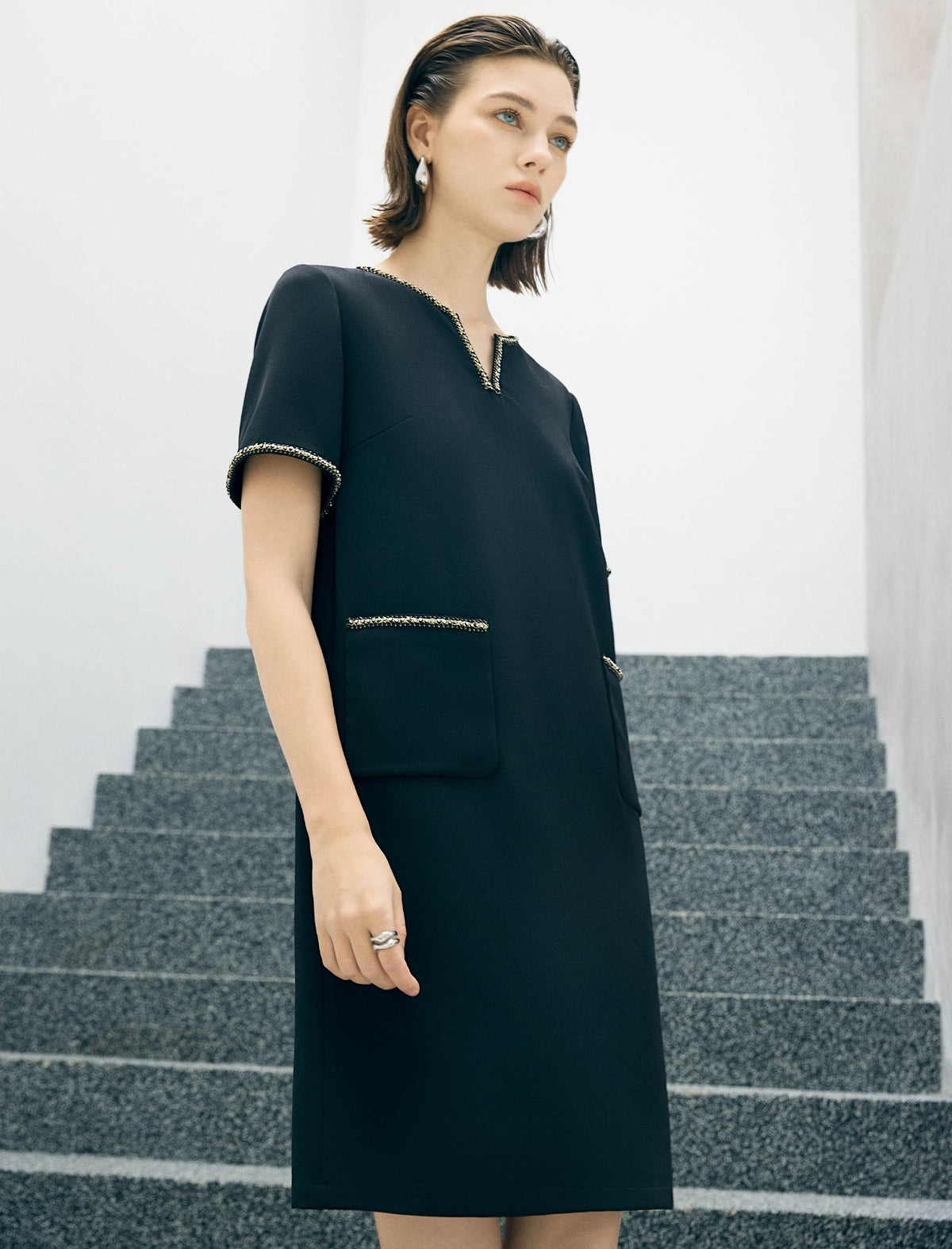 Black Trim Detail Short Sleeve Shift Mini Dress