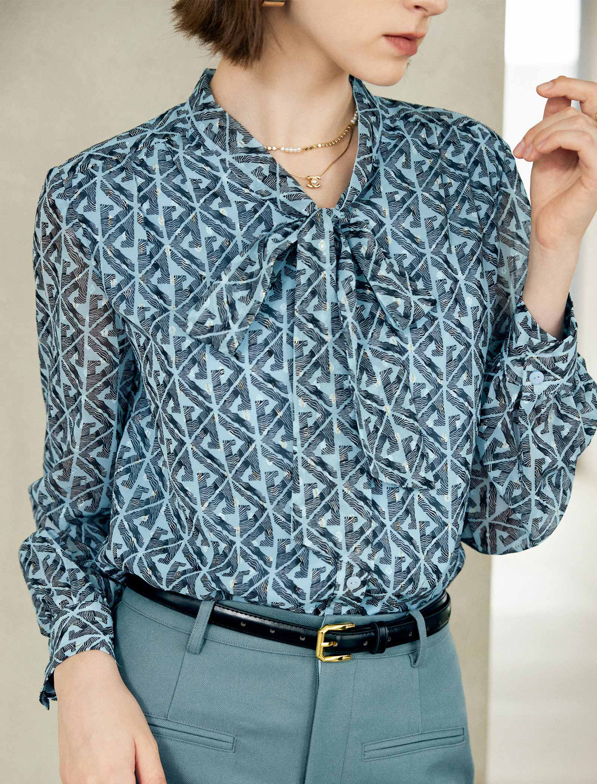 Geometric Print Bow Tie Blouse