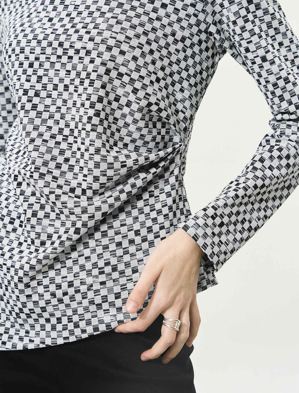 Plaid Black White Slim Fit Knit Top