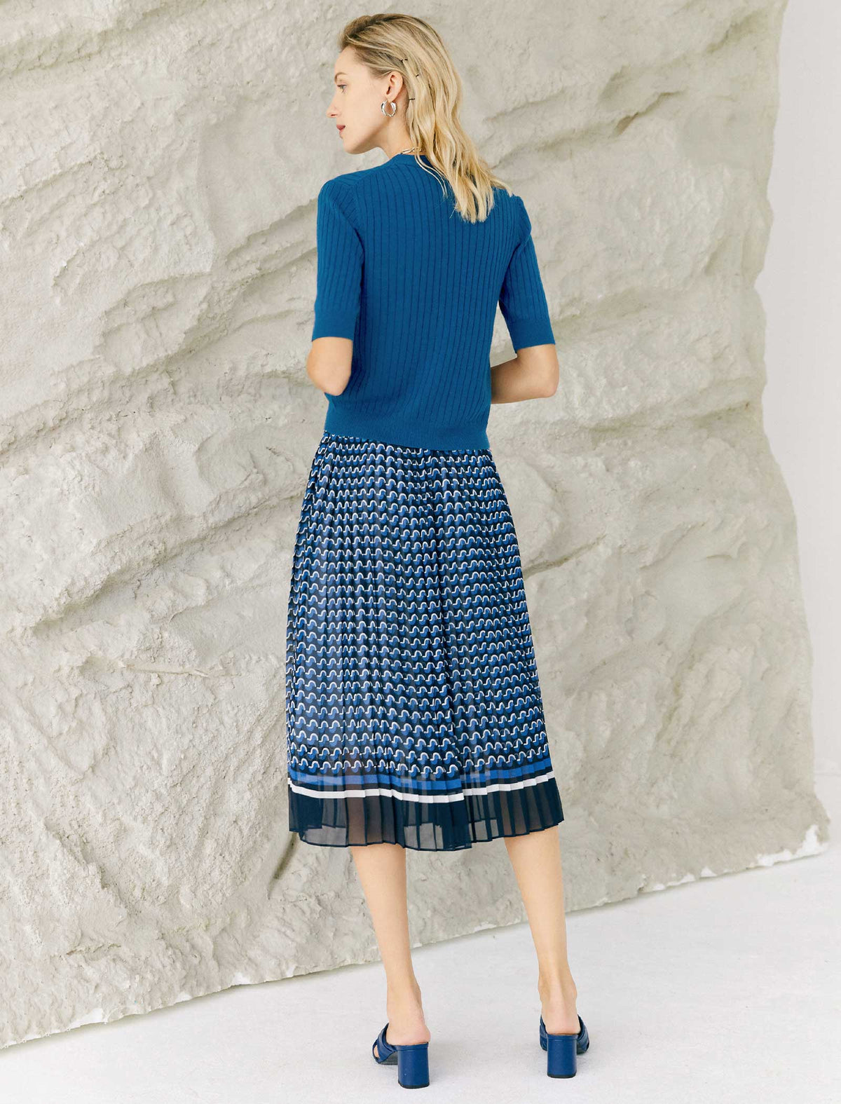 Blue Geometric Print Pleated Midi Skirt