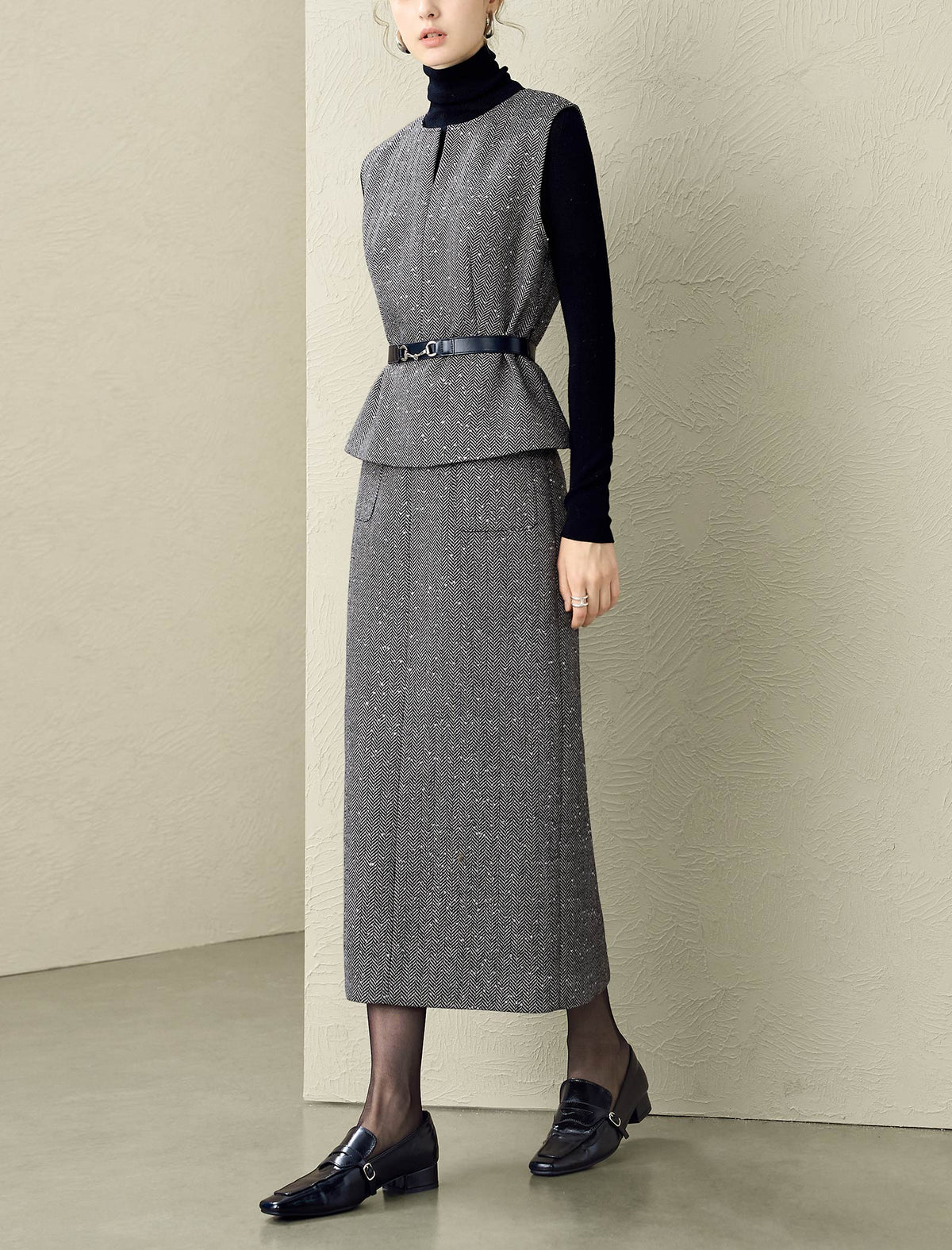 Gray Herringbone Wool-Blend Tweed Midi Skirt