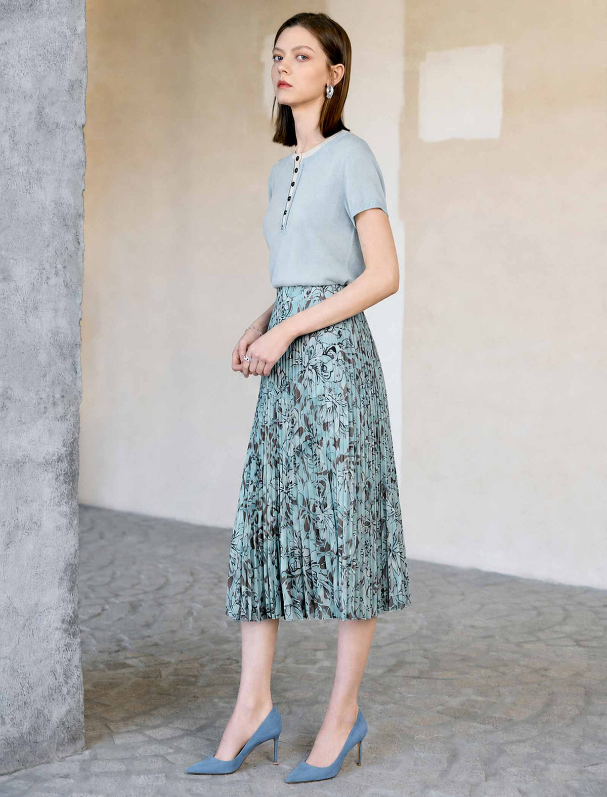 Abstract Print Pleated Midi Skirt