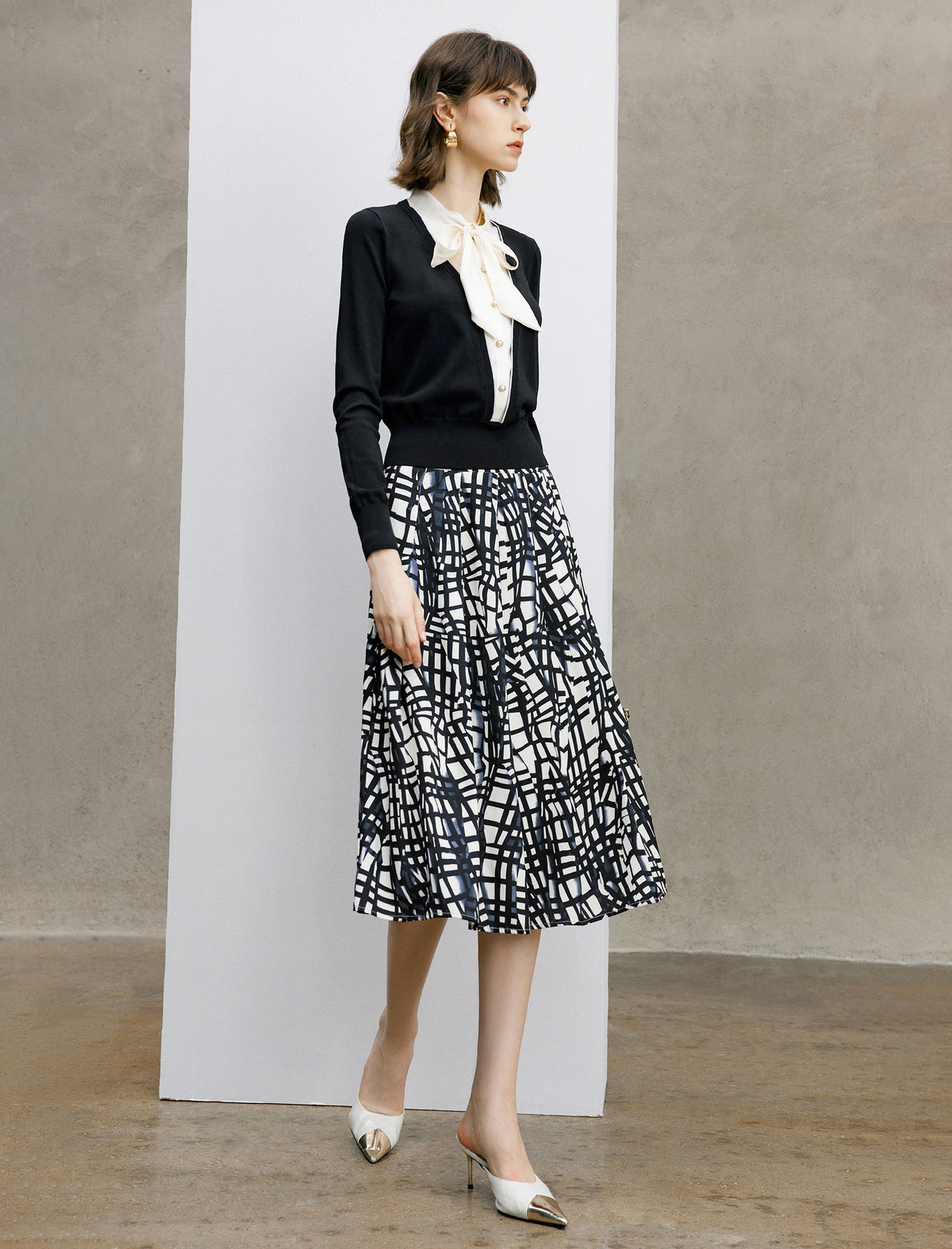 Geometric Print Pleated Midi Skirt