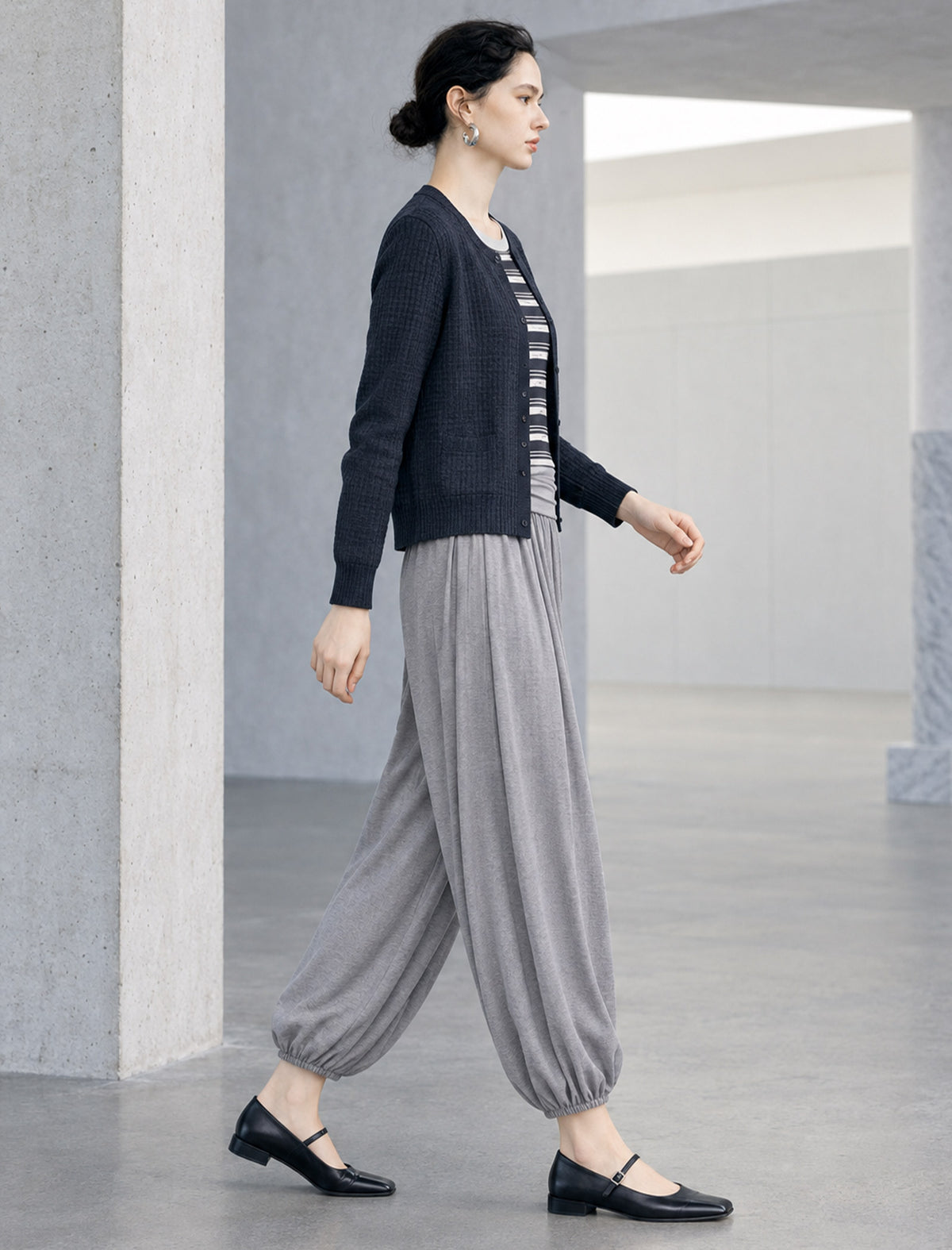 Draped Wool-Blend Ruched Waistband Lantern Pants