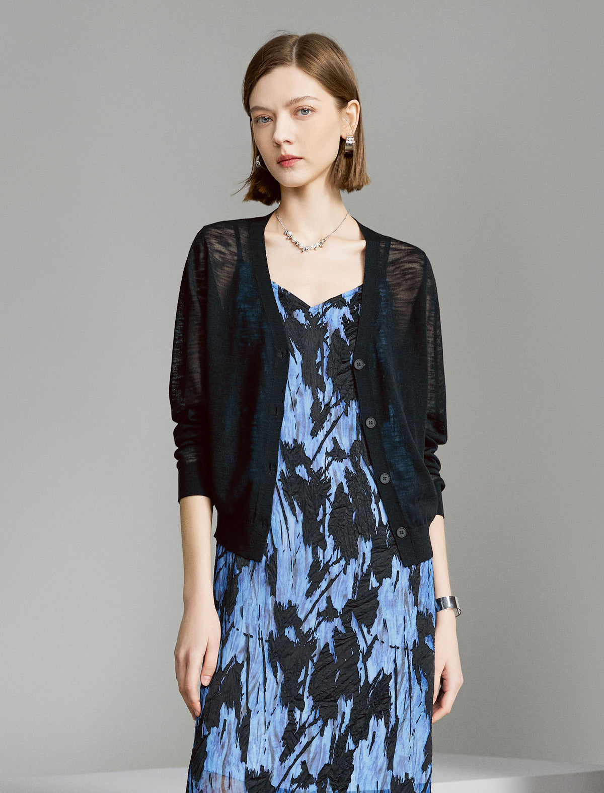 Lightweight Solid Color V-Neck Knit Cardigan
