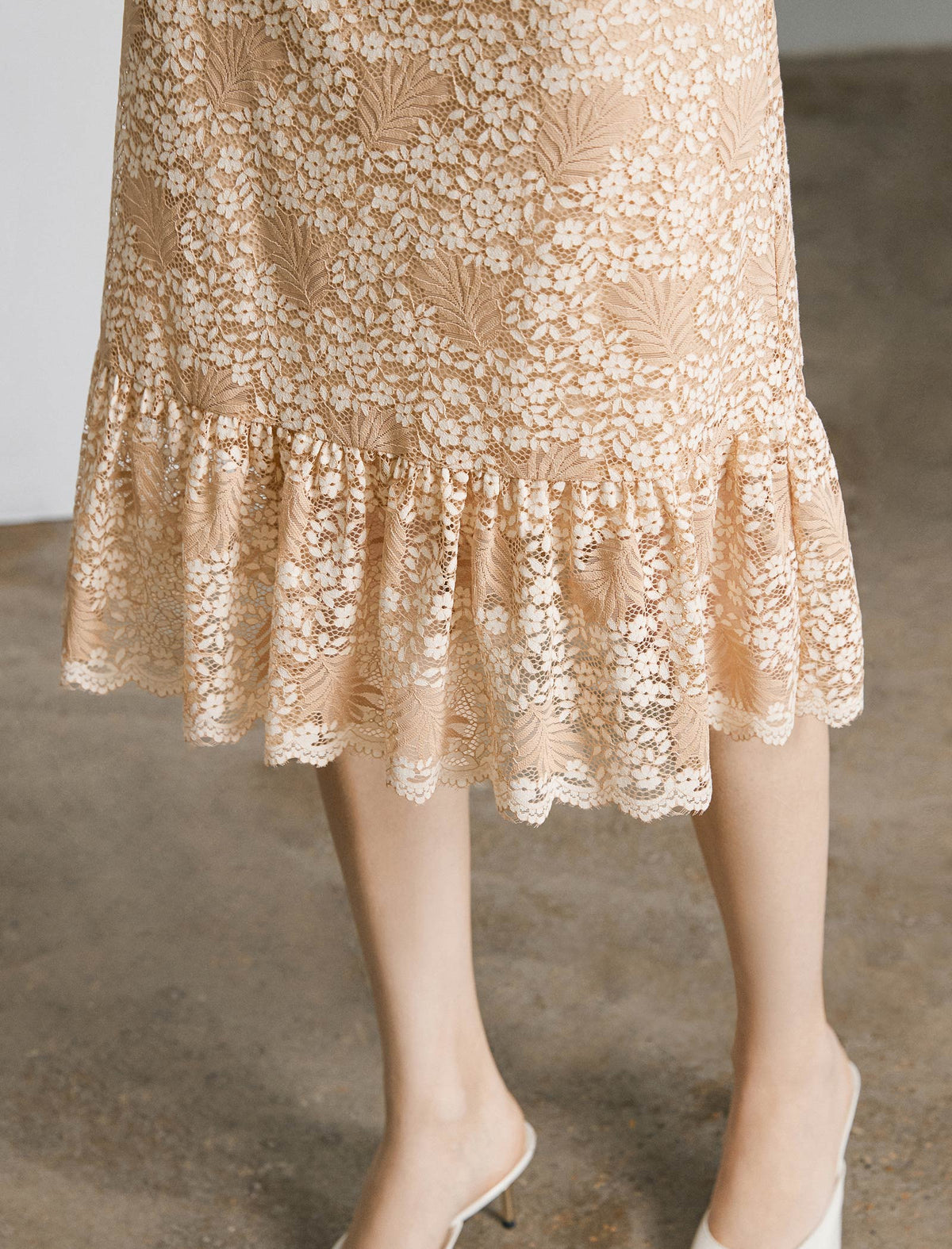 Floral Lace Ruffled Hem Midi Dress