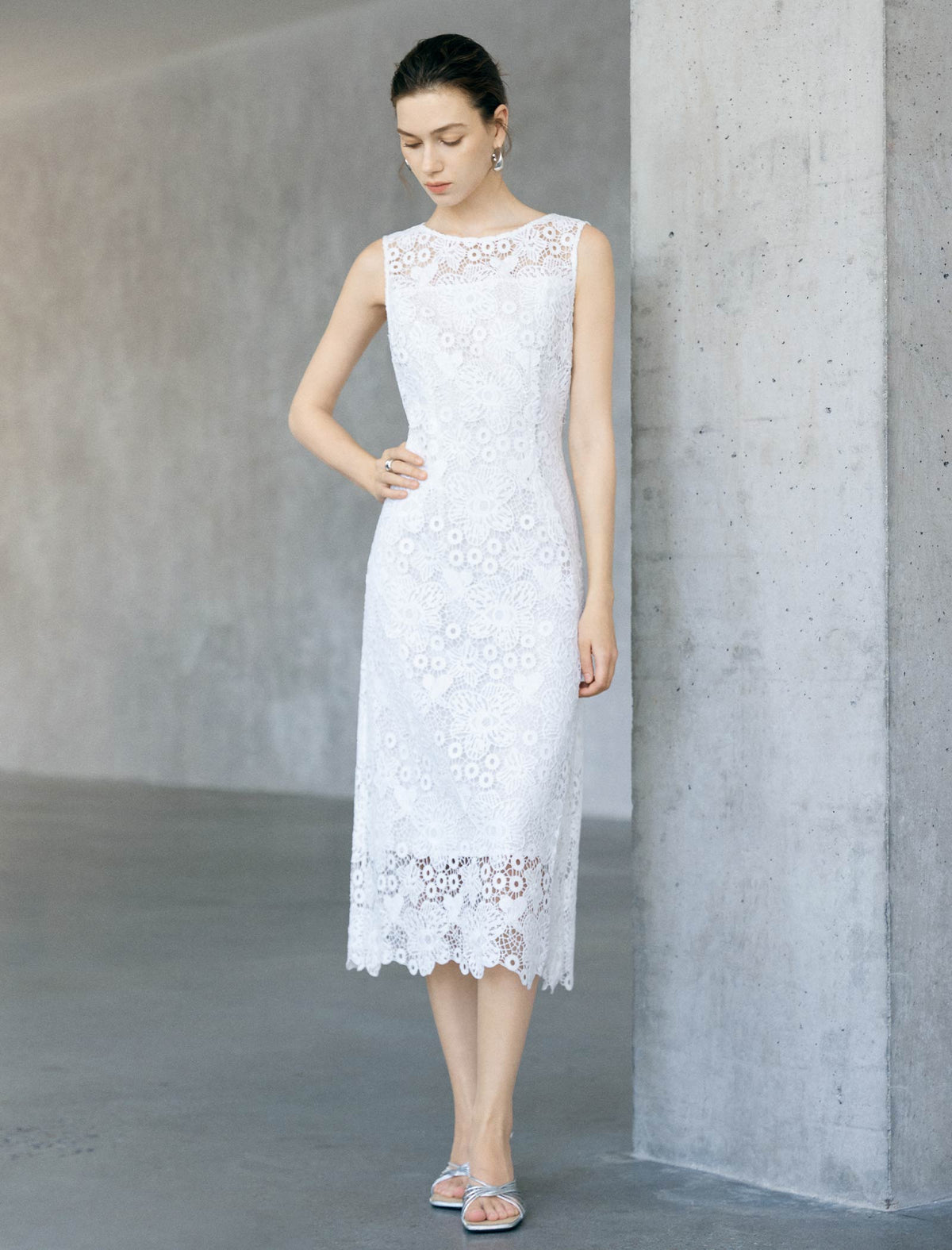 Sleeveless White Floral Crochet Lace Midi Dress