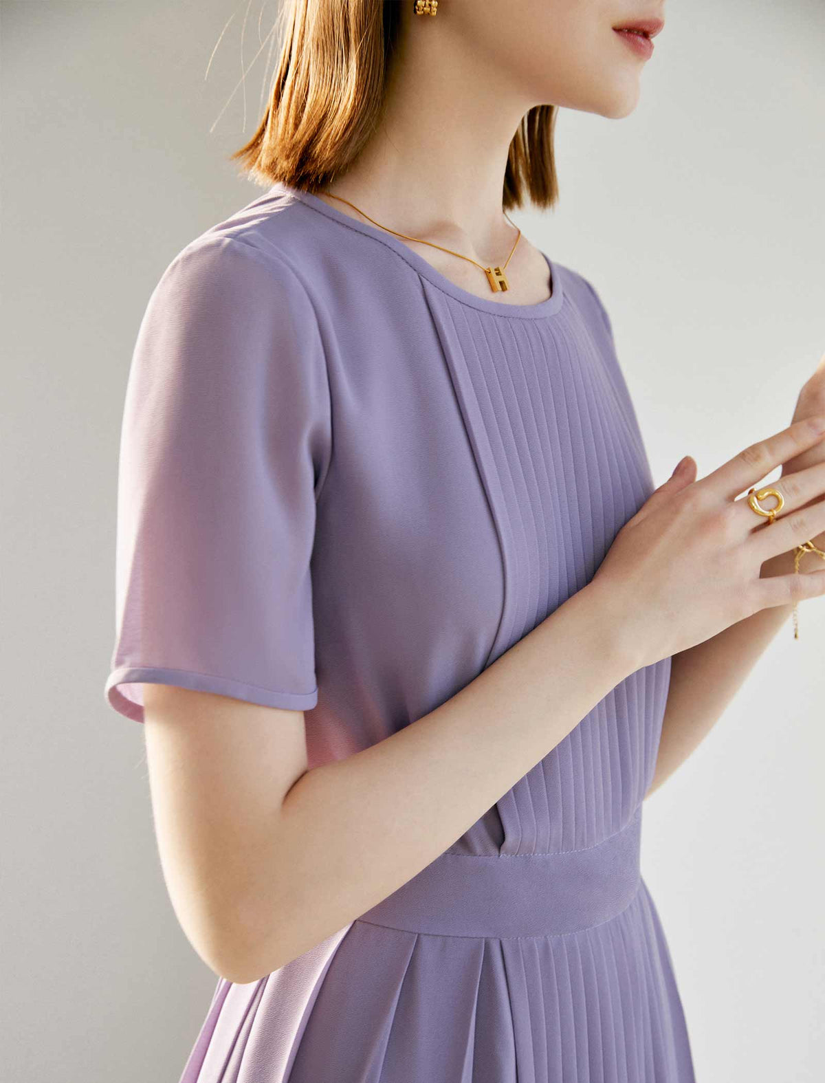 Short Sleeve Waist-Cinched Pleated Dress