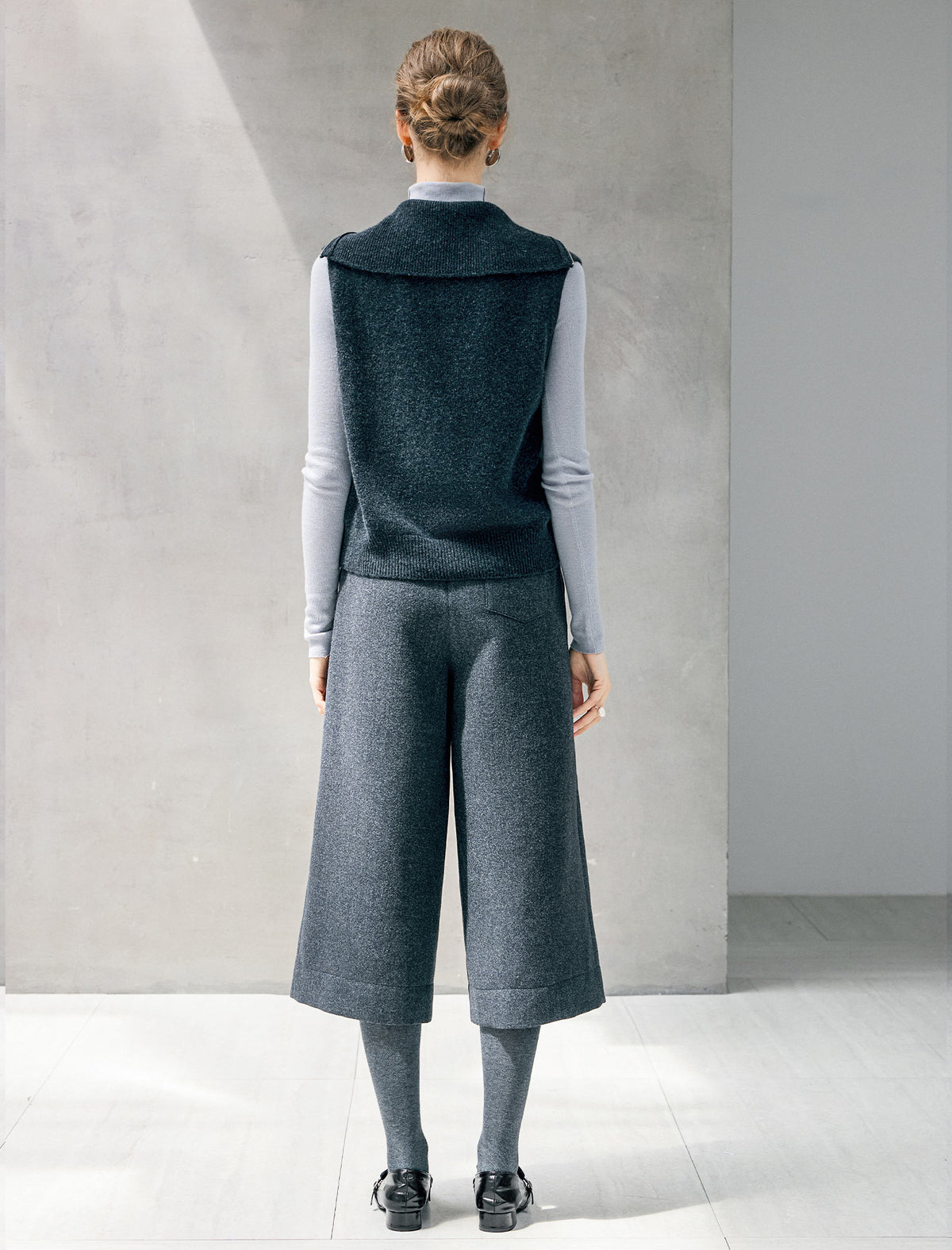 Double-Pleat Cuffed Cropped Wide-Leg Pants