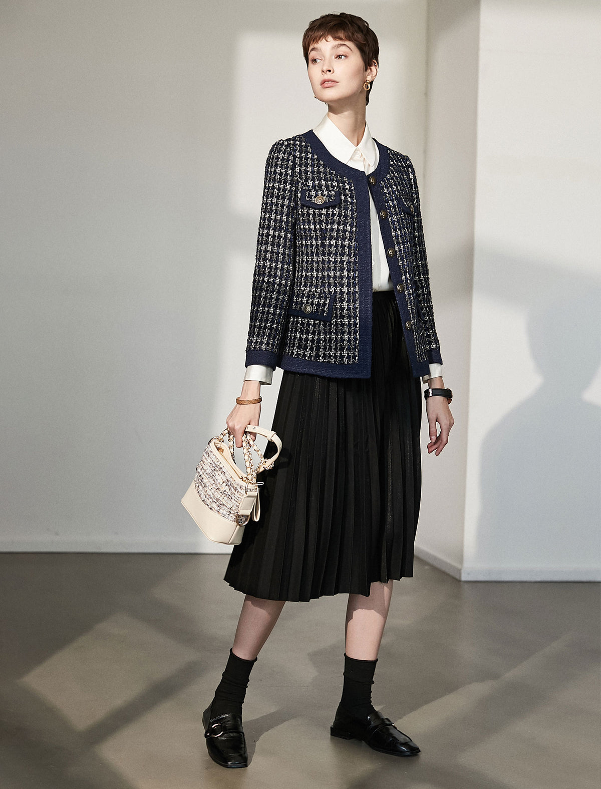 Classic Refined Pocket Top