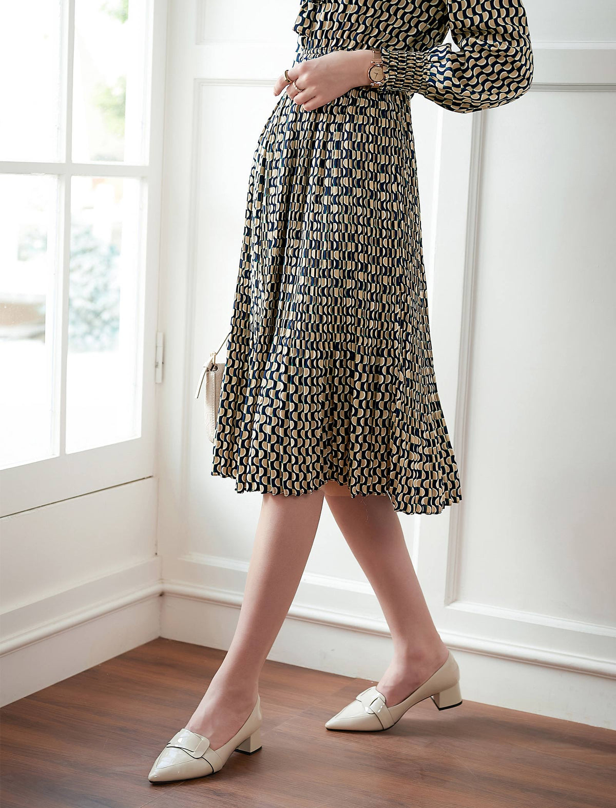 Floral Print V-Neck Long Sleeve Dress