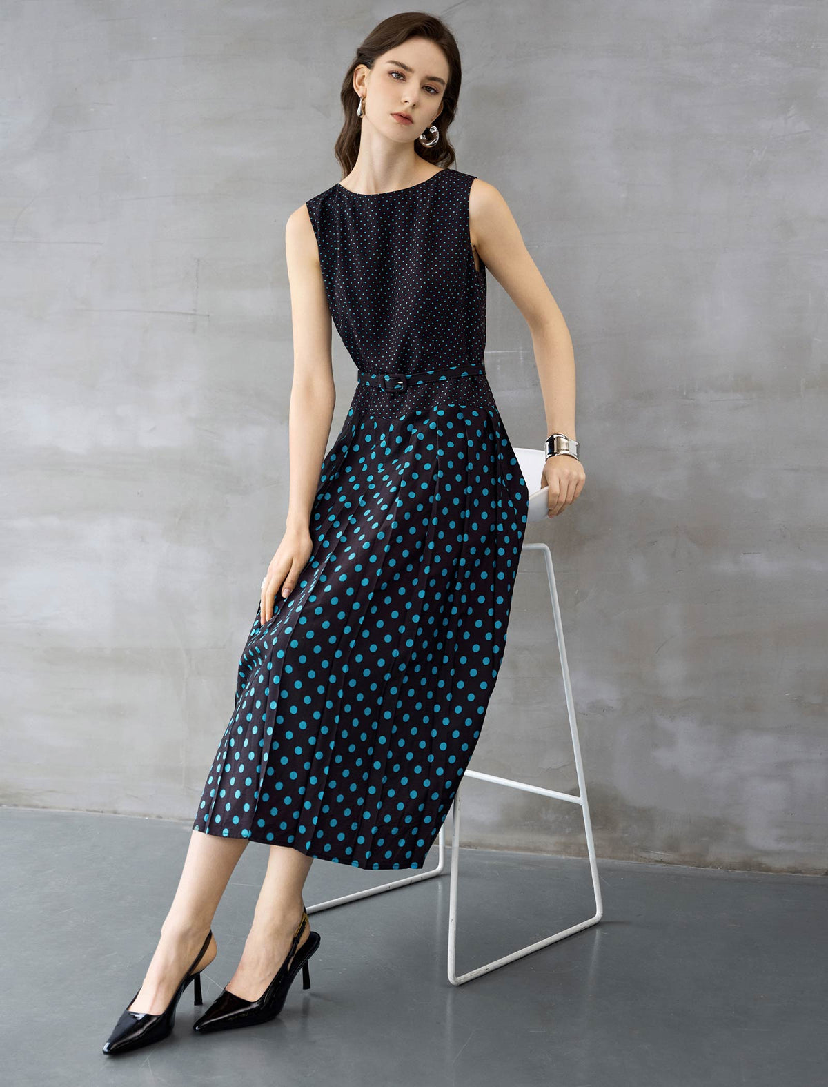 Black And Turquoise Polka Dot Pleated Sleeveless Midi Dress