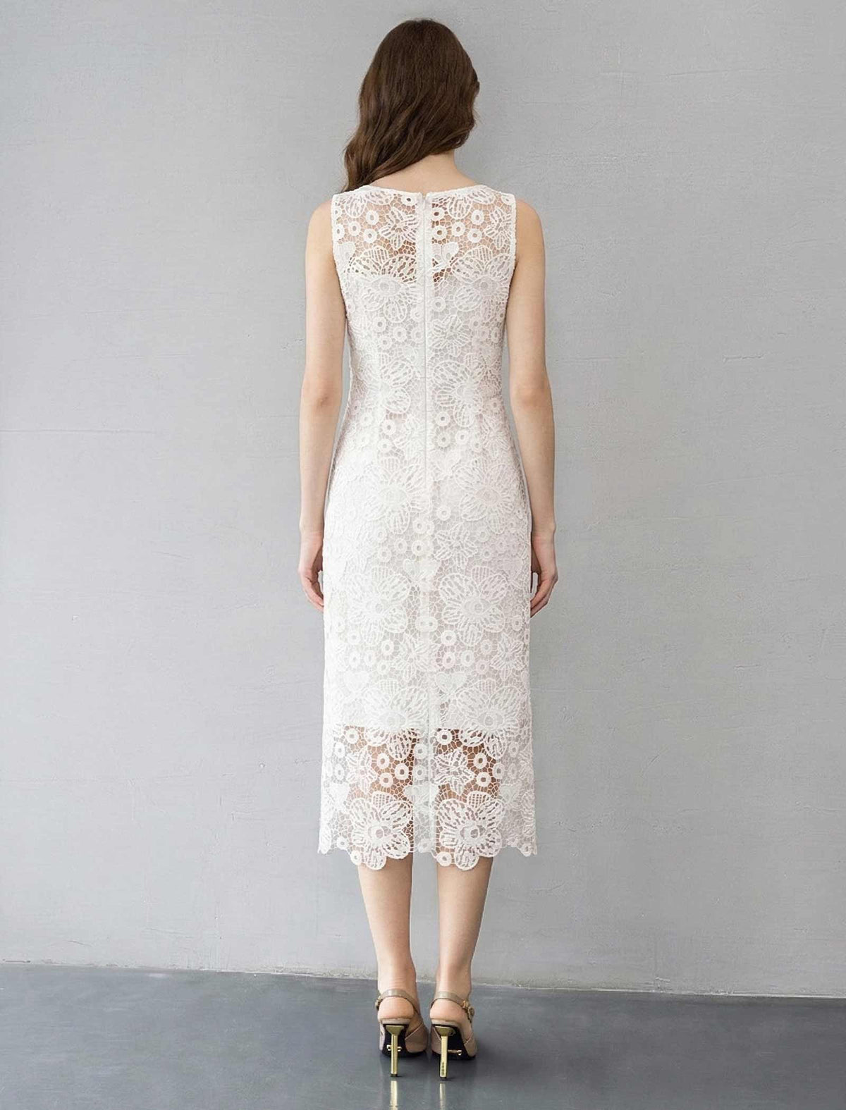 Romantic Embroidered Lace Sleeveless Gown