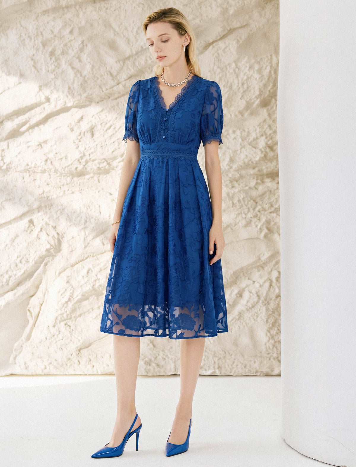 V-Neck Waist-Cinched Short Sleeve Dress