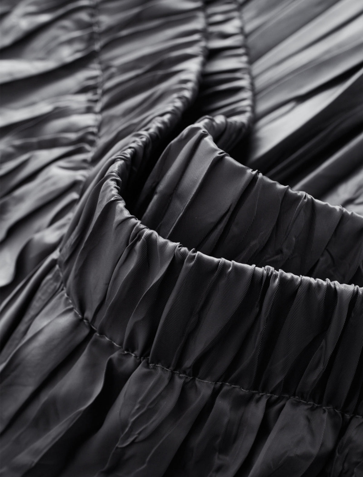 Crinkled Pleated Elastic Waist Midi Skirt