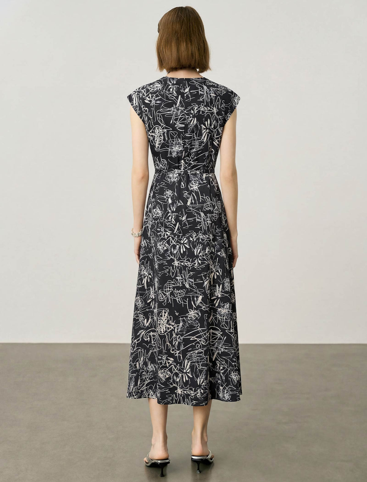 Black Abstract Line Print Sleeveless Tie Waist Midi Dress