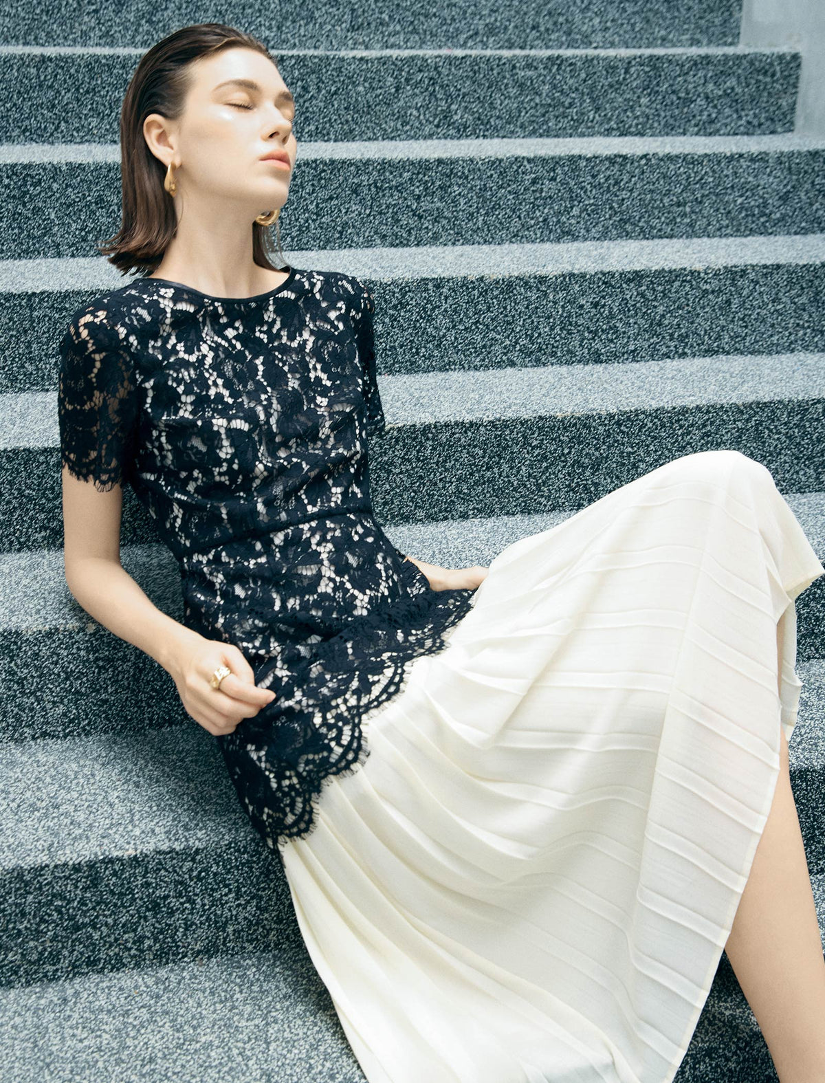 Two-Tone Black Lace Pleated Hem Midi Dress