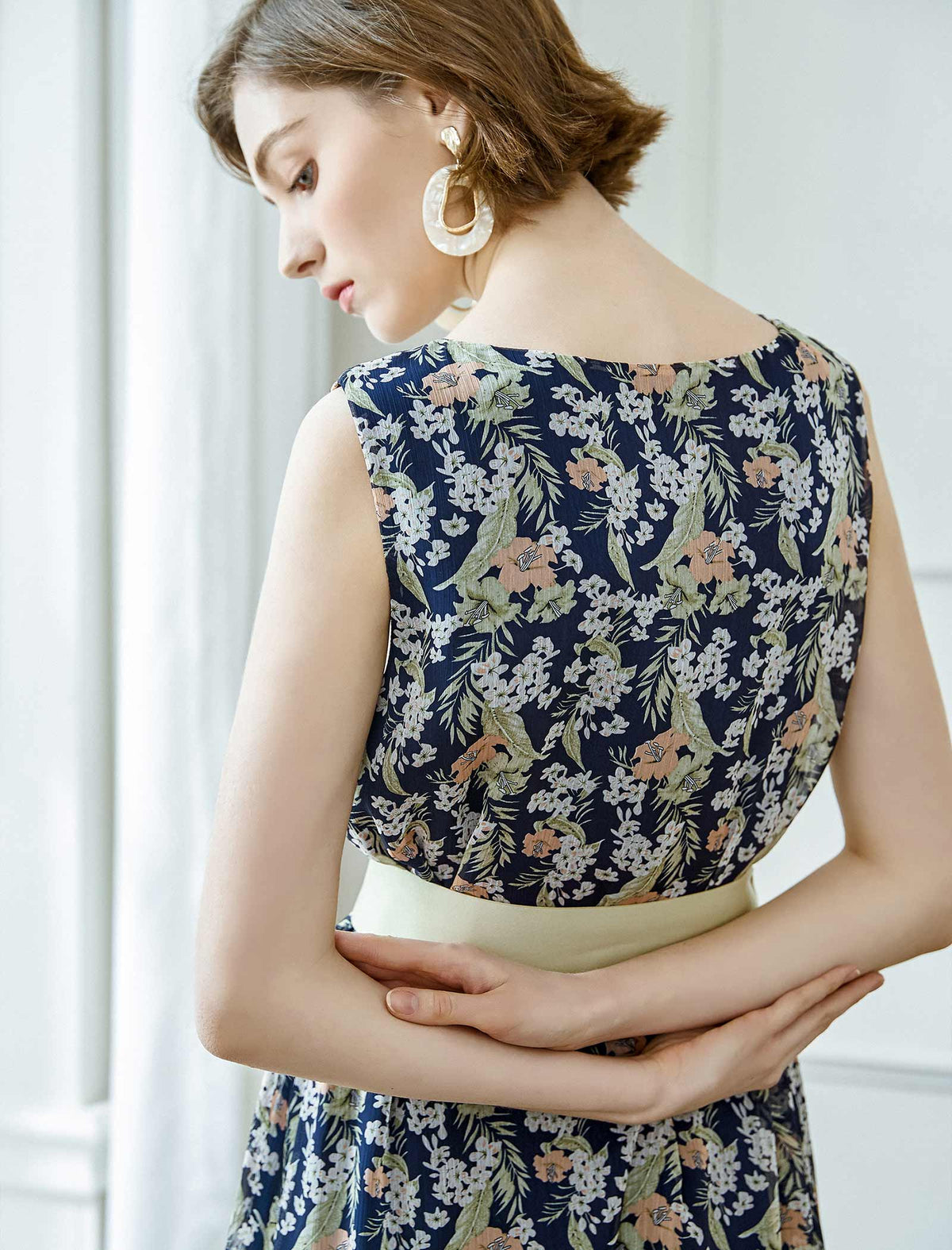 Chiffon Tie-Waist Floral Sleeveless Dress