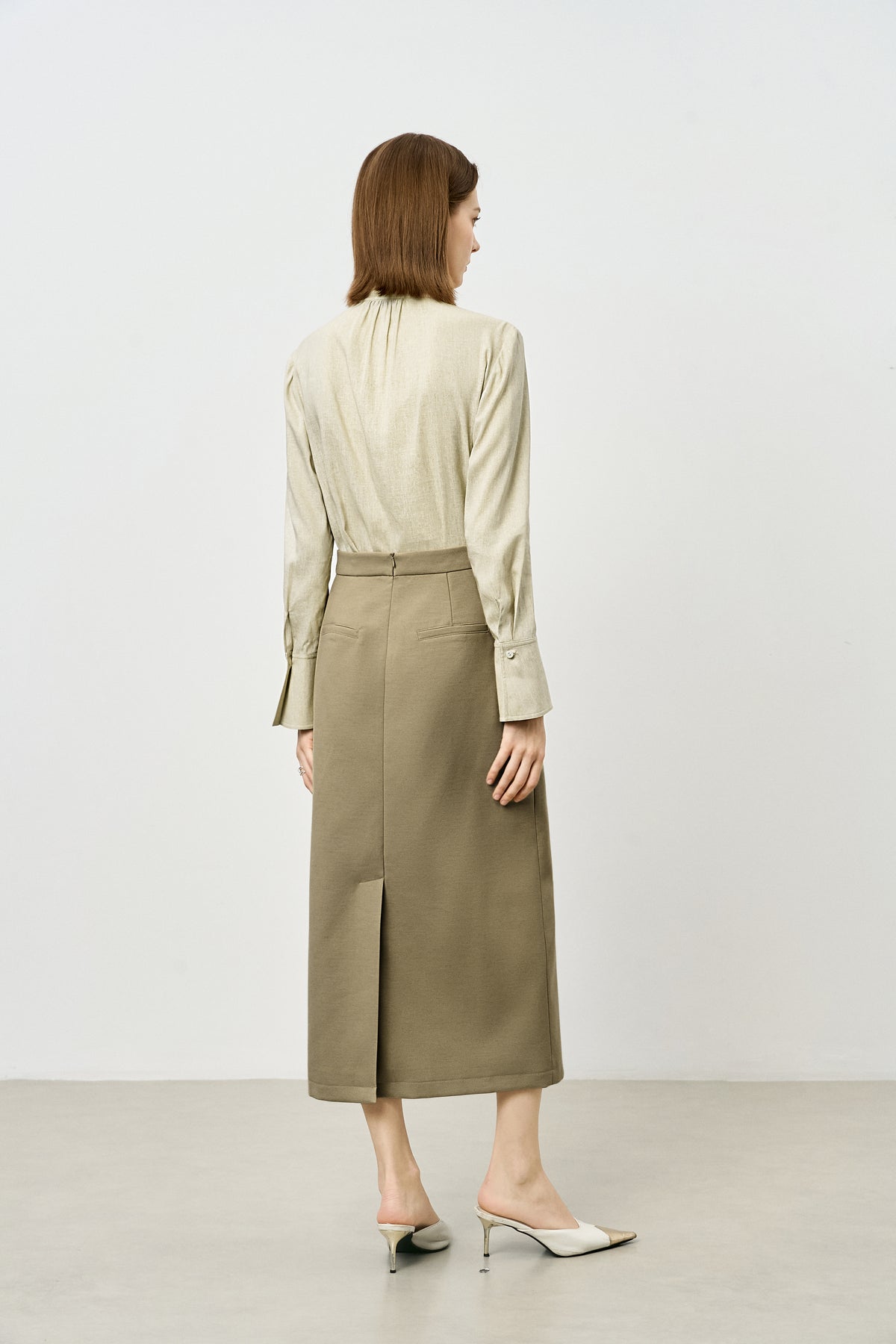 Linen Blend Tie-Neck Blouse