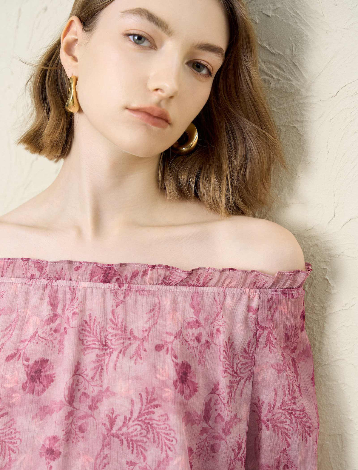 2-Way Pink Floral Print Ruffle Neck Puff Sleeve Elastic Hem Top