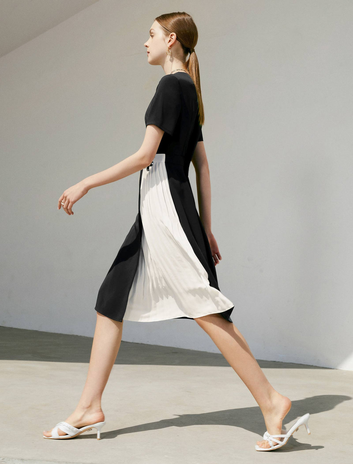 Round Neck Asymmetric Color-Block Dress