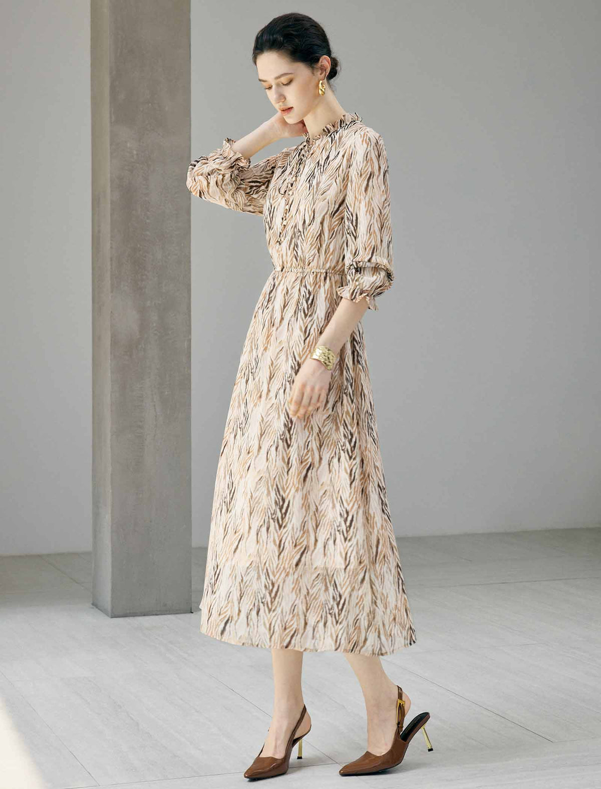 Floral Print Tie Neck Long Sleeve Midi Dress