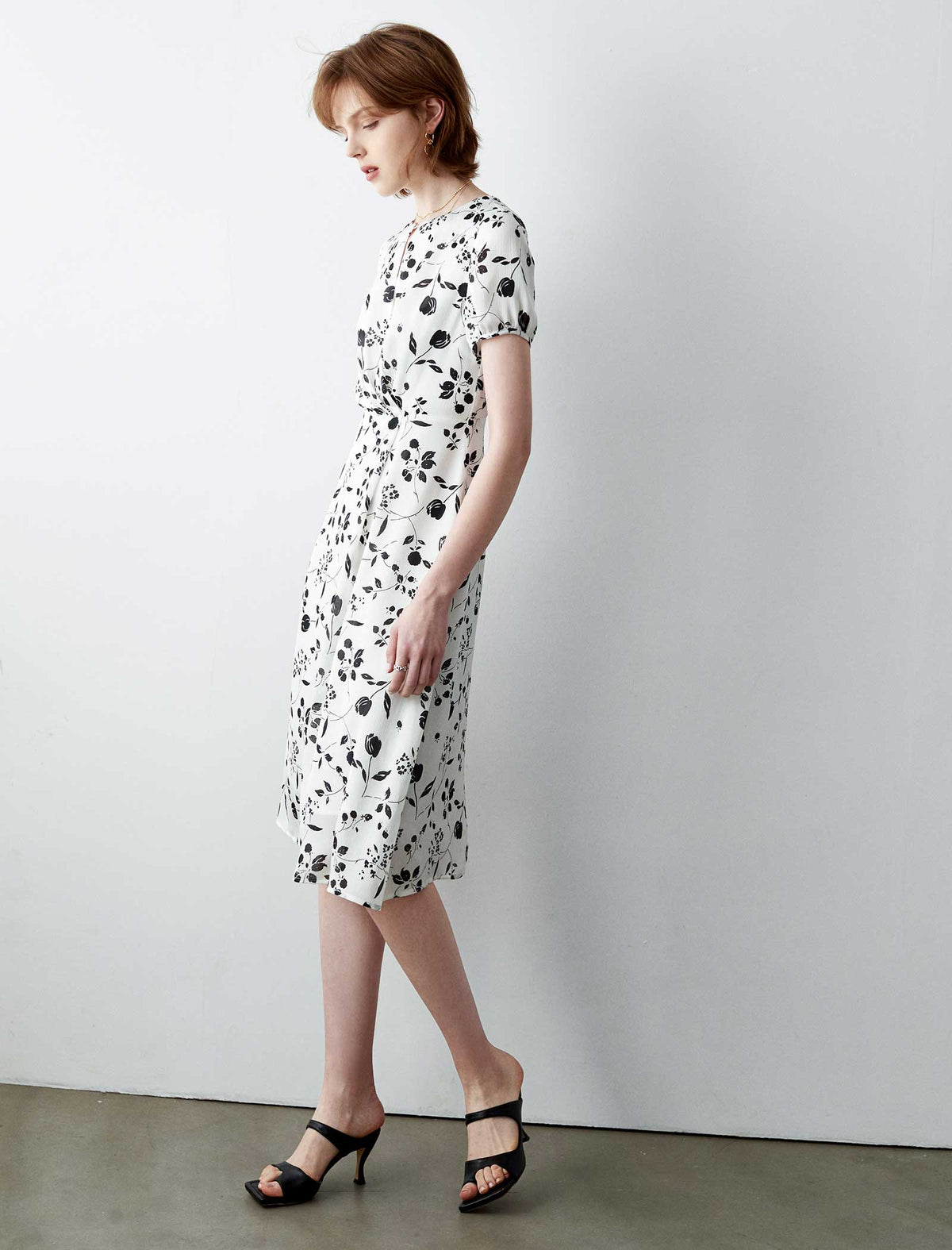 Keyhole Neck Floral Print Midi Dress