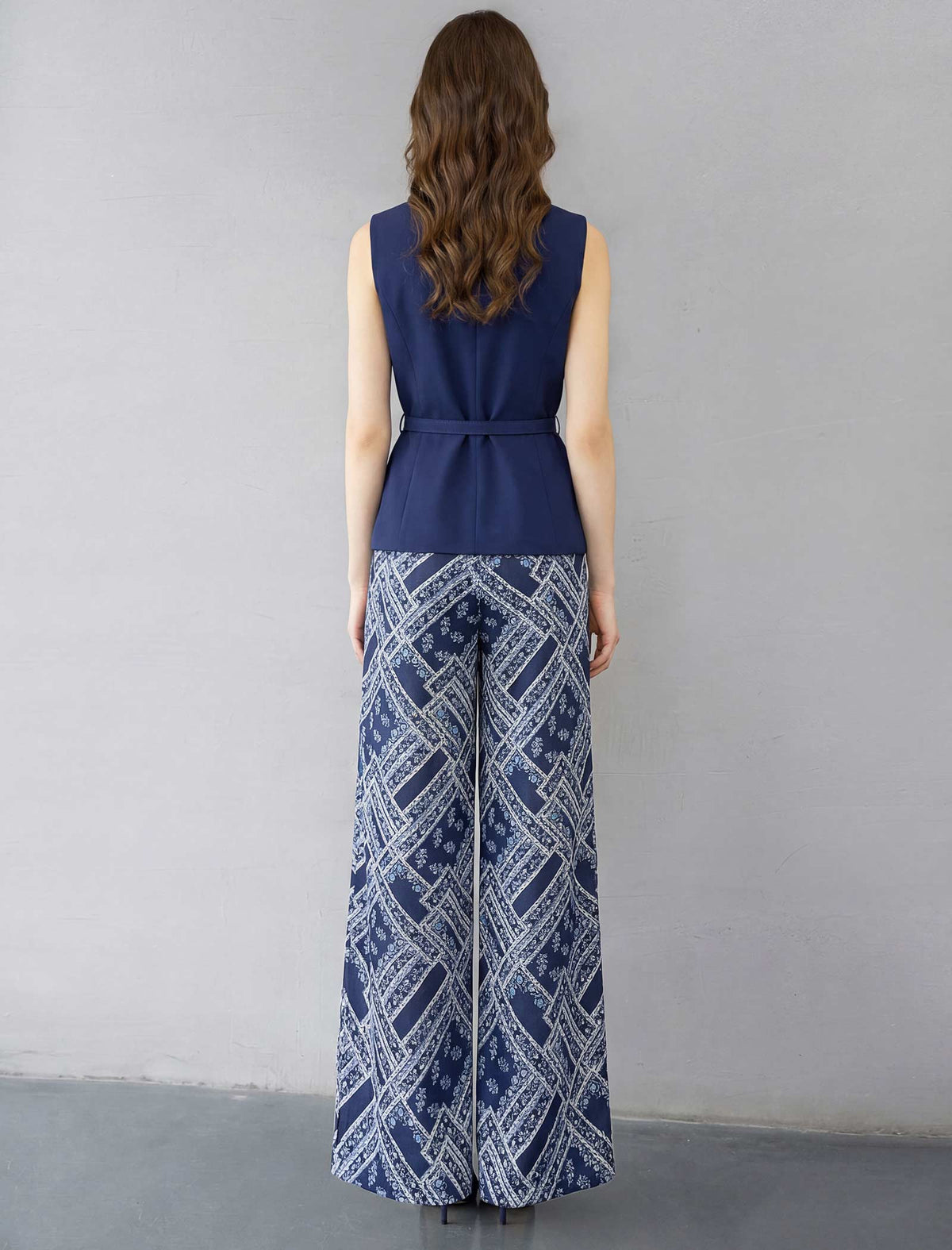 Sleeveless Tailored Vest With Waist Belt