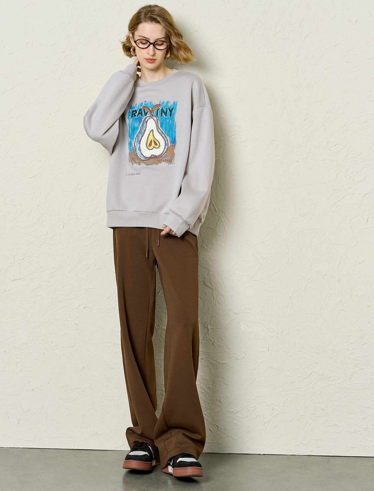 Pear Graphic Oversized Sweatshirt