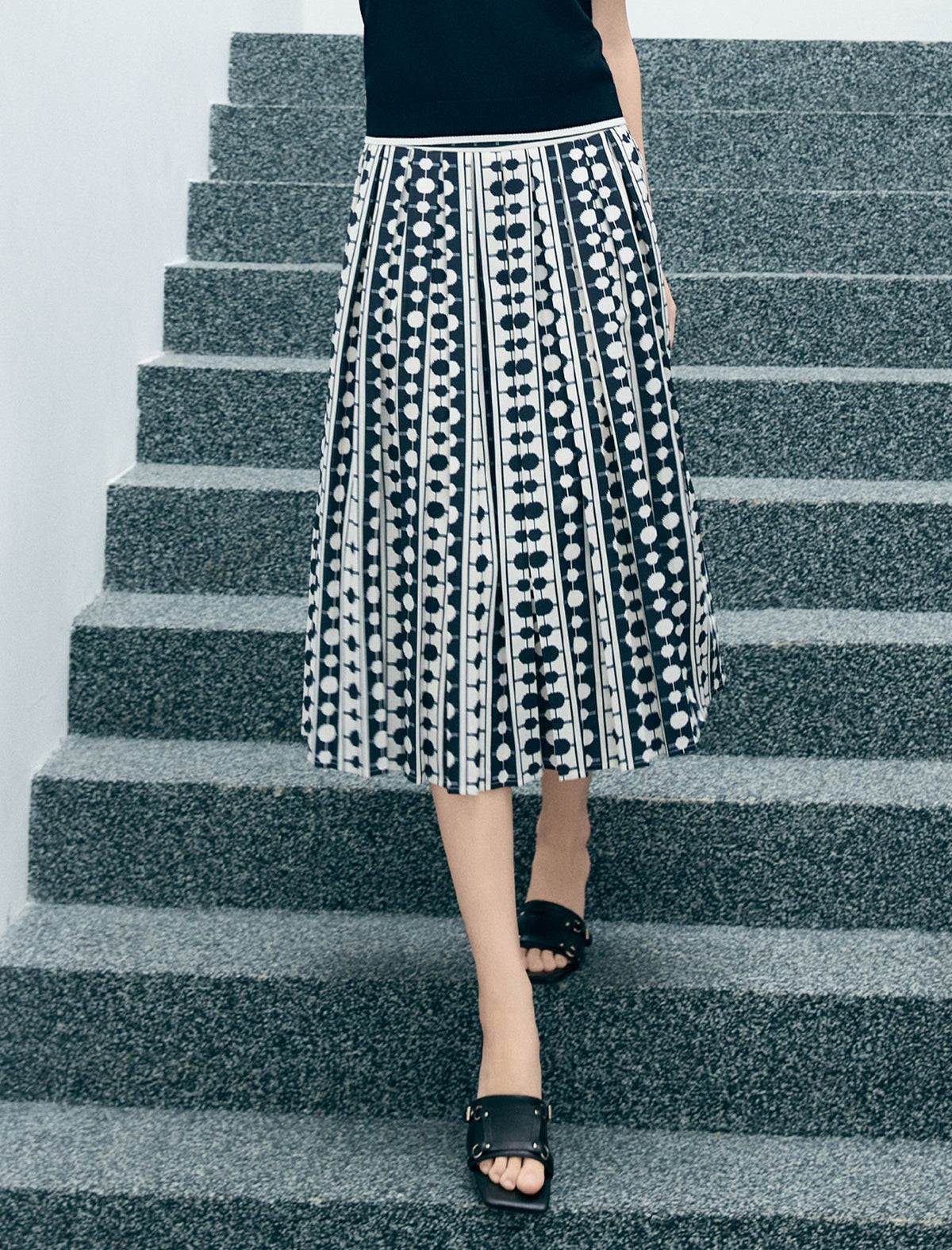 Geometric Print Pleated Midi Skirt