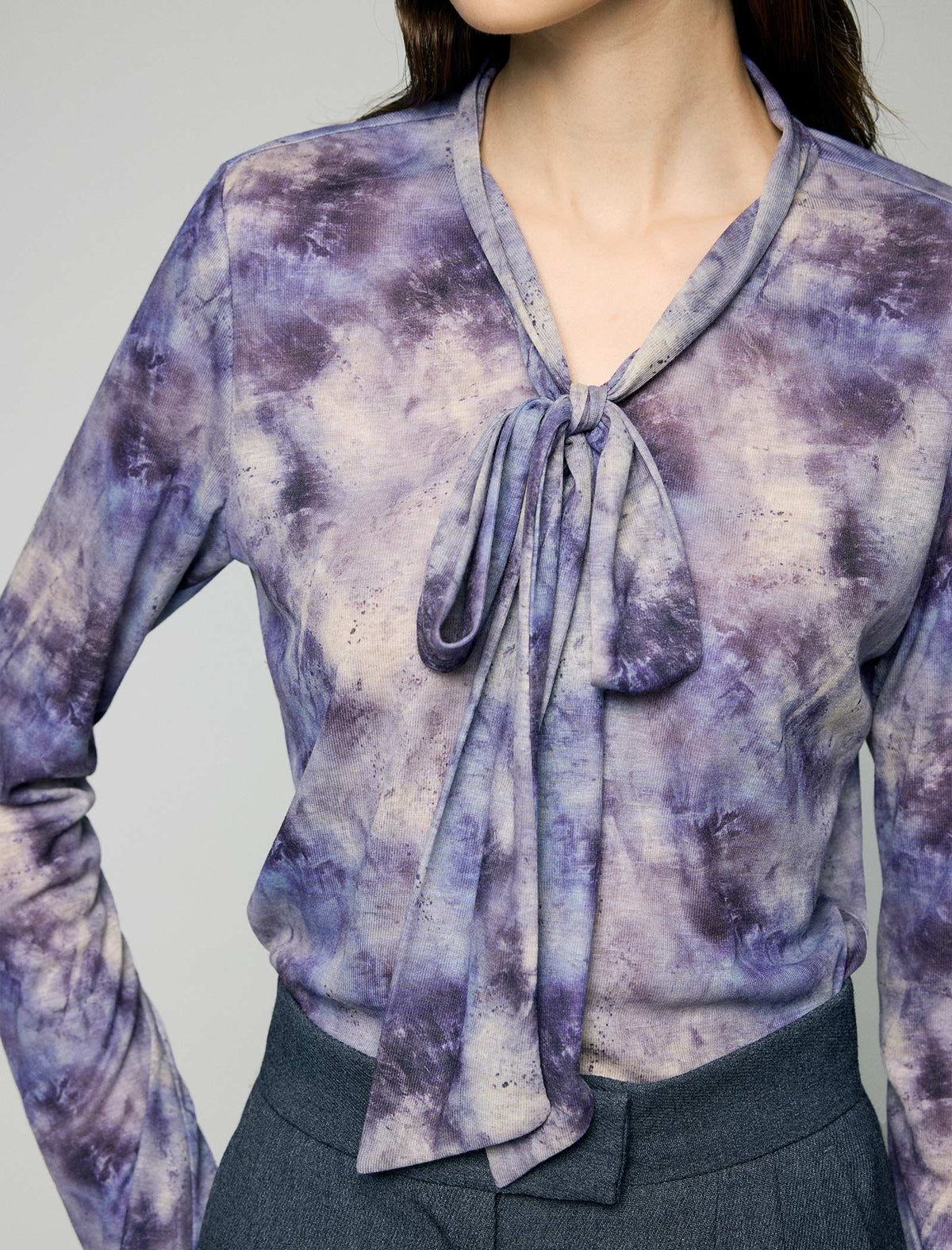 Printed Tie Neck Long Sleeve Knit Top