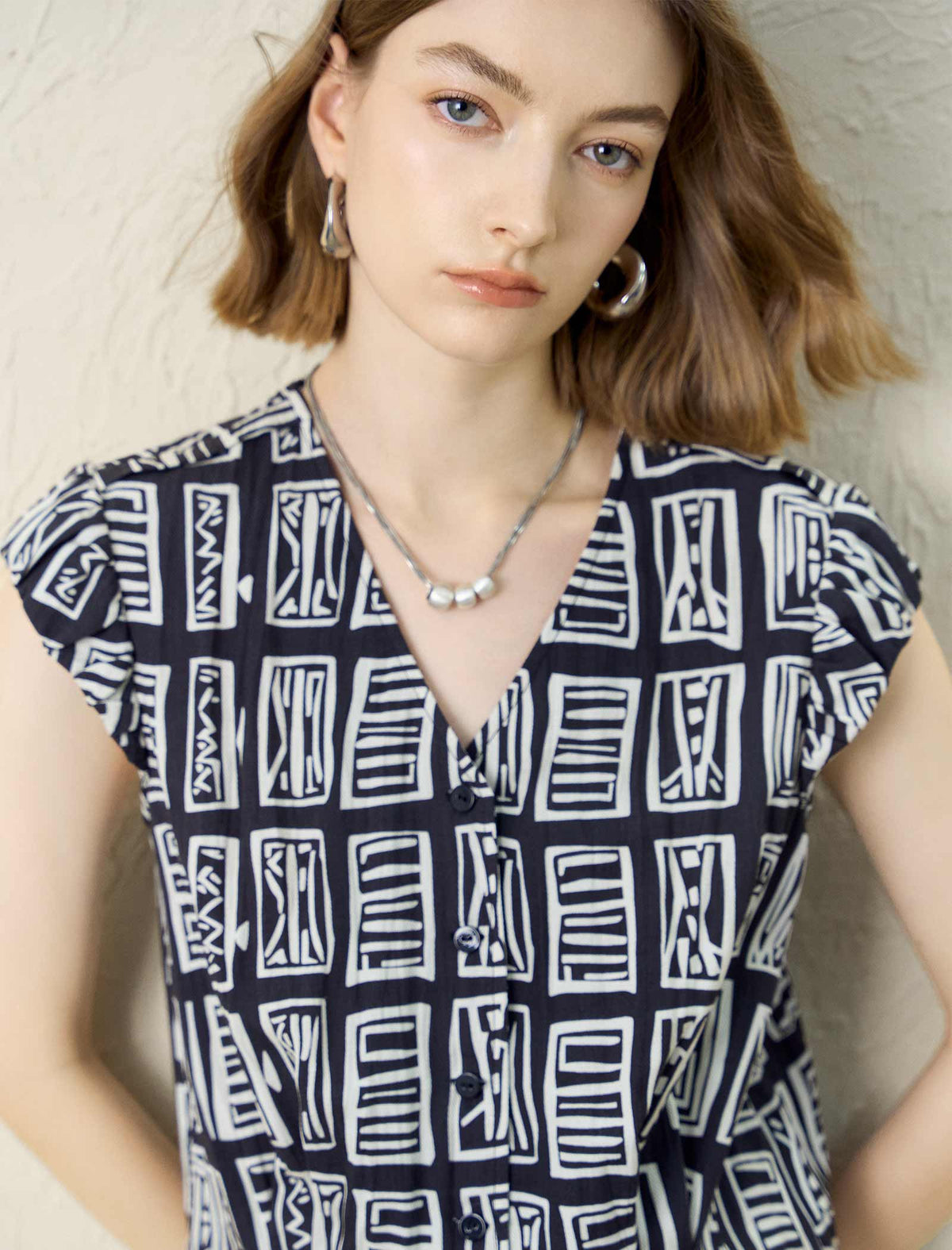 V-Neck Graphic Print Tencel Linen Relaxed Fit Top