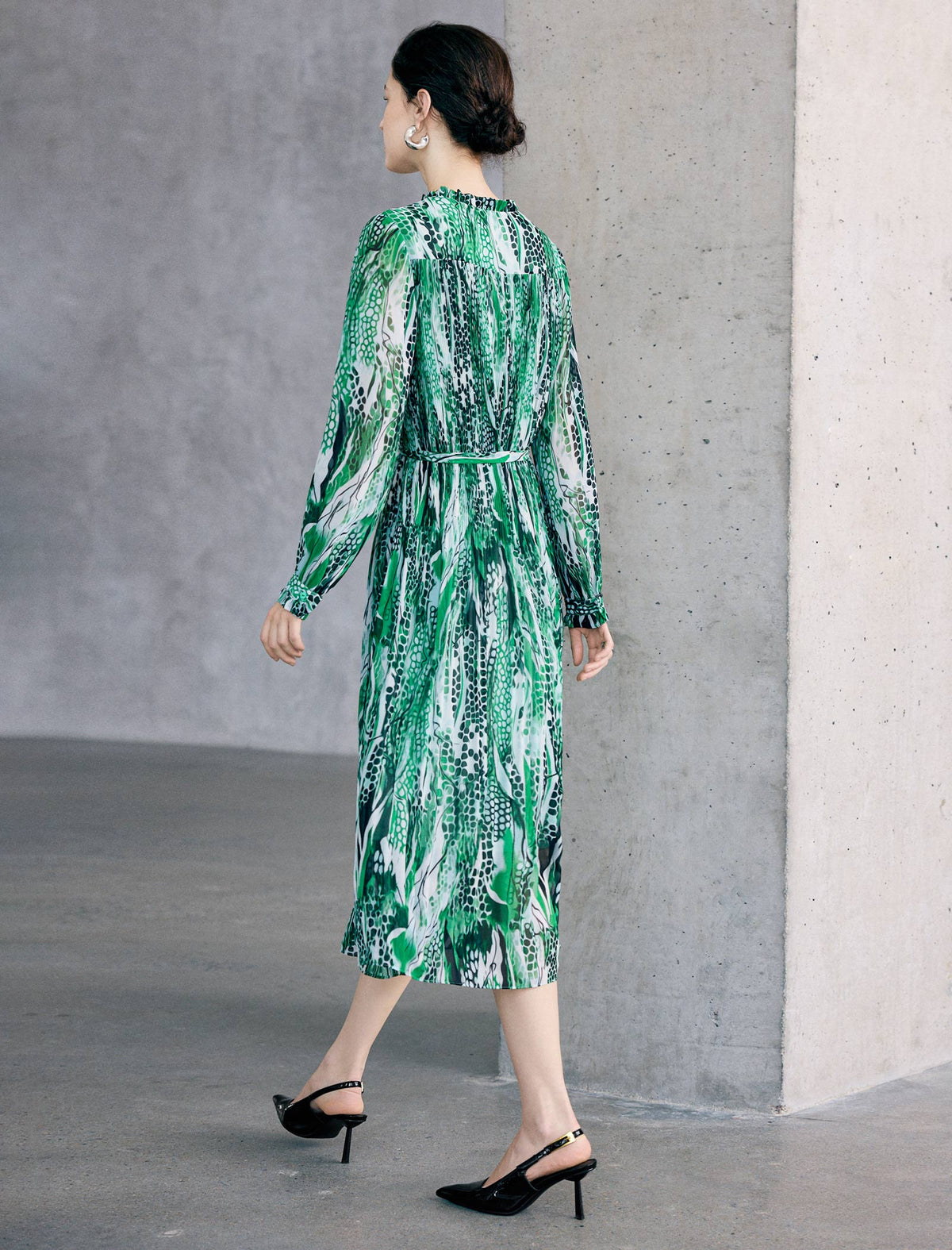 Green Geometric Print Belted Midi Dress