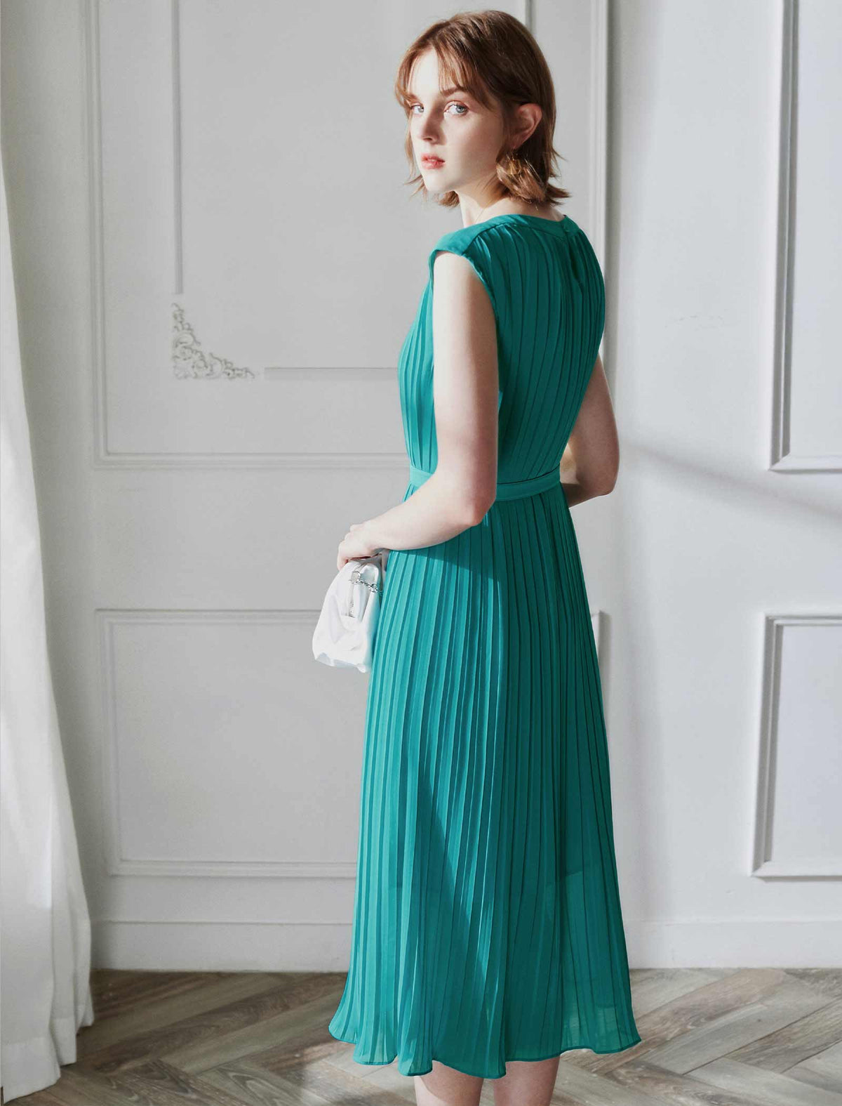 Pleated Sleeveless Midi Dress