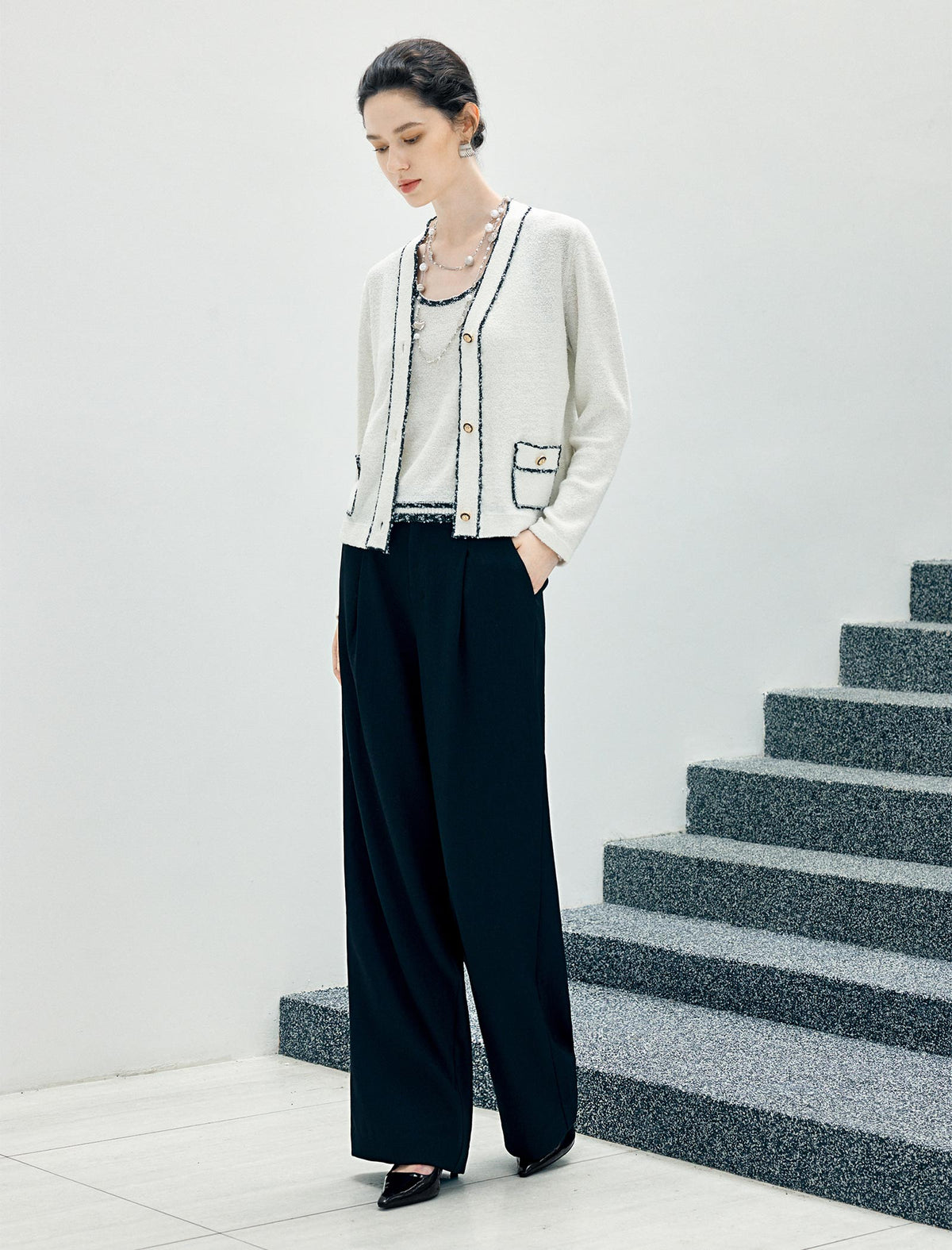 Contrast-Trim Scoop-Neck Knit Vest
