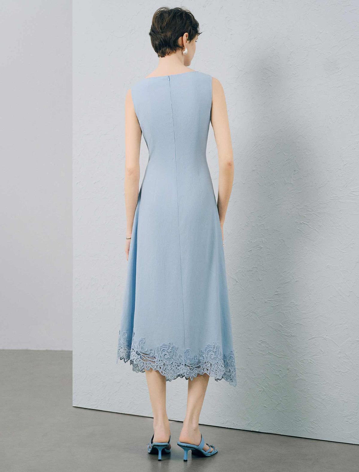 Light Blue Lace Detail Sleeveless Midi Dress