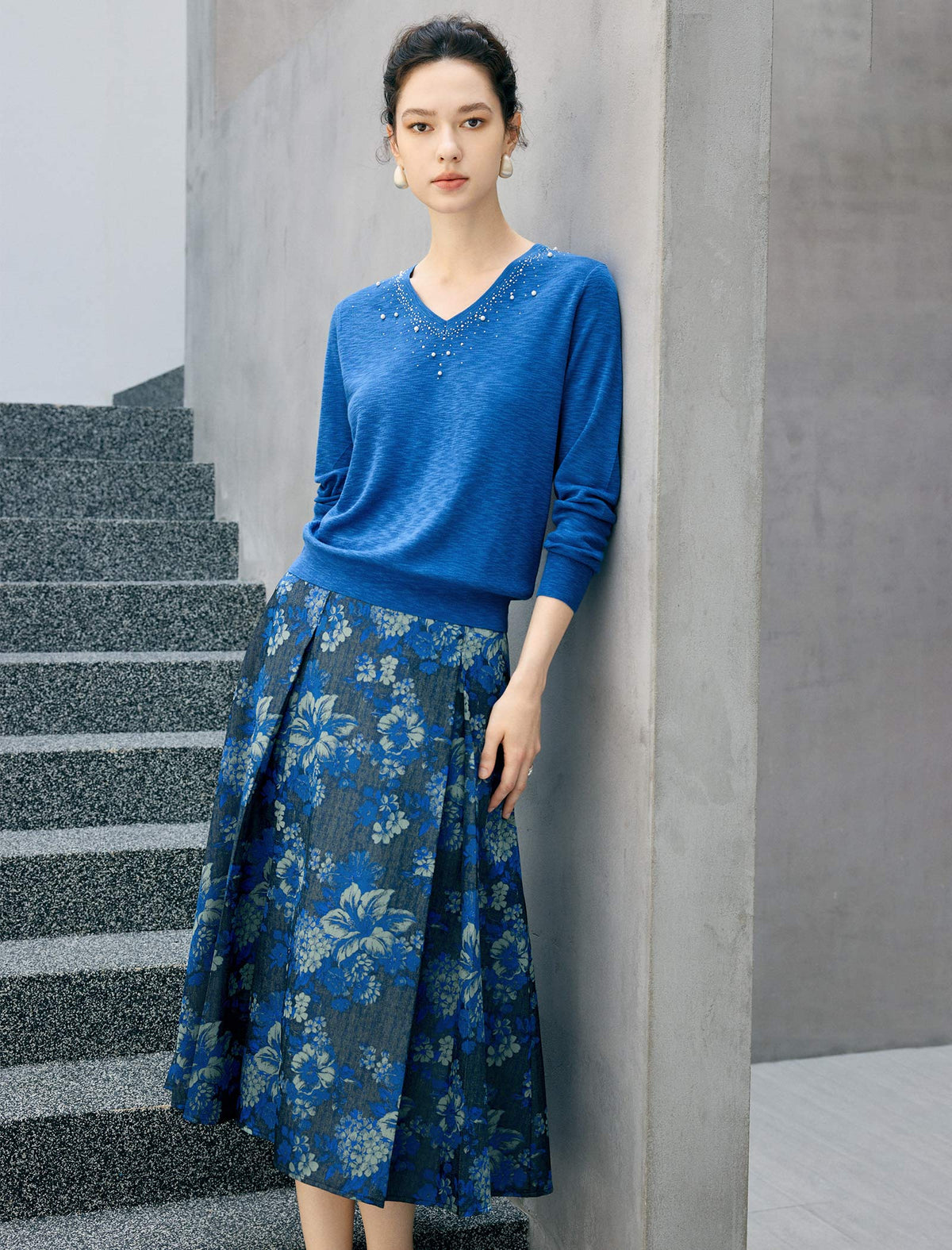 Blue Floral Print A-Line Midi Skirt