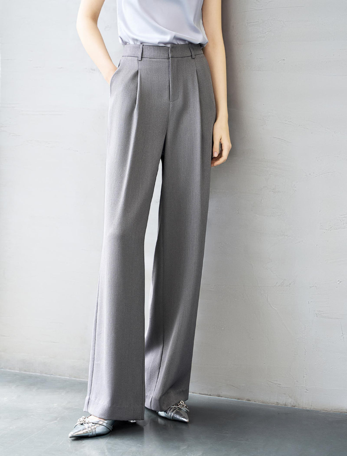 Wide-Leg Tailored Pants