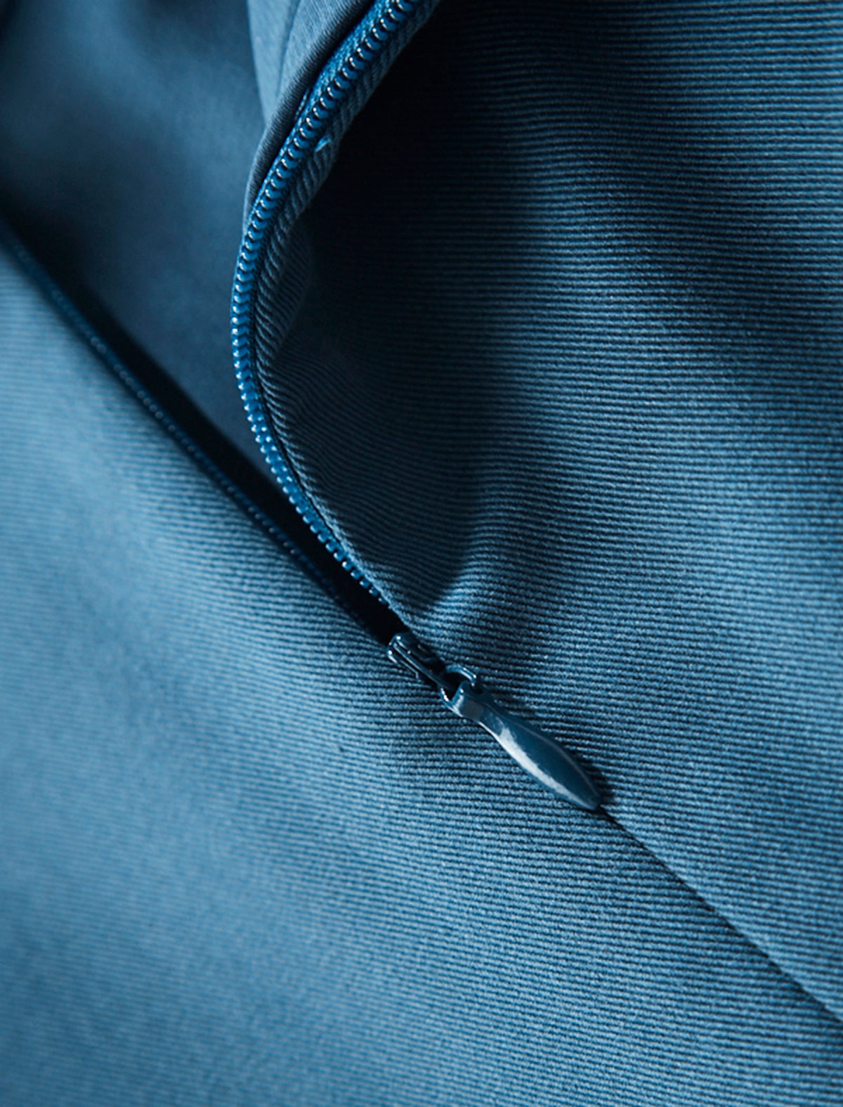 Front Slit Pocket Detail Midi Pencil Skirt