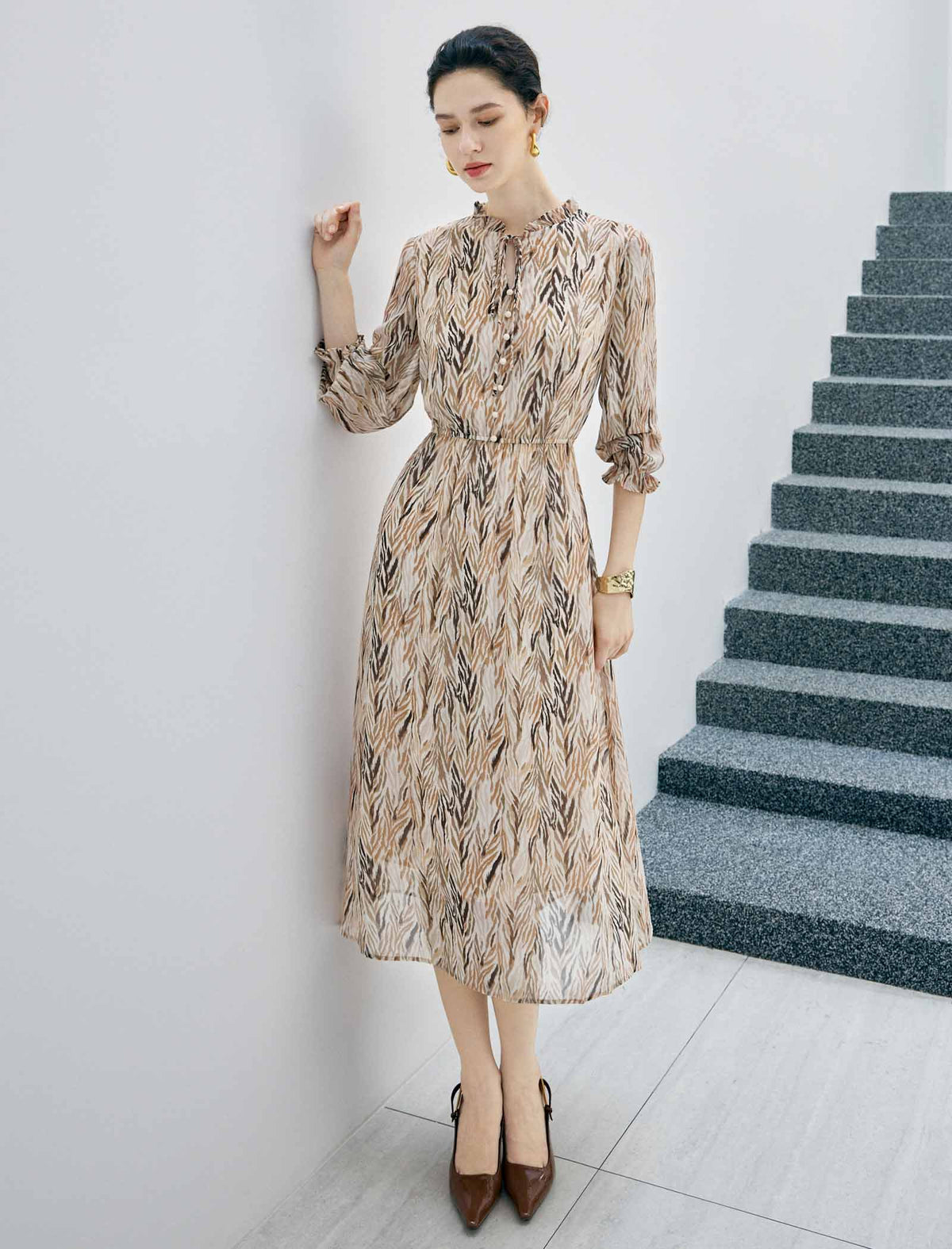 Floral Print Tie Neck Long Sleeve Midi Dress