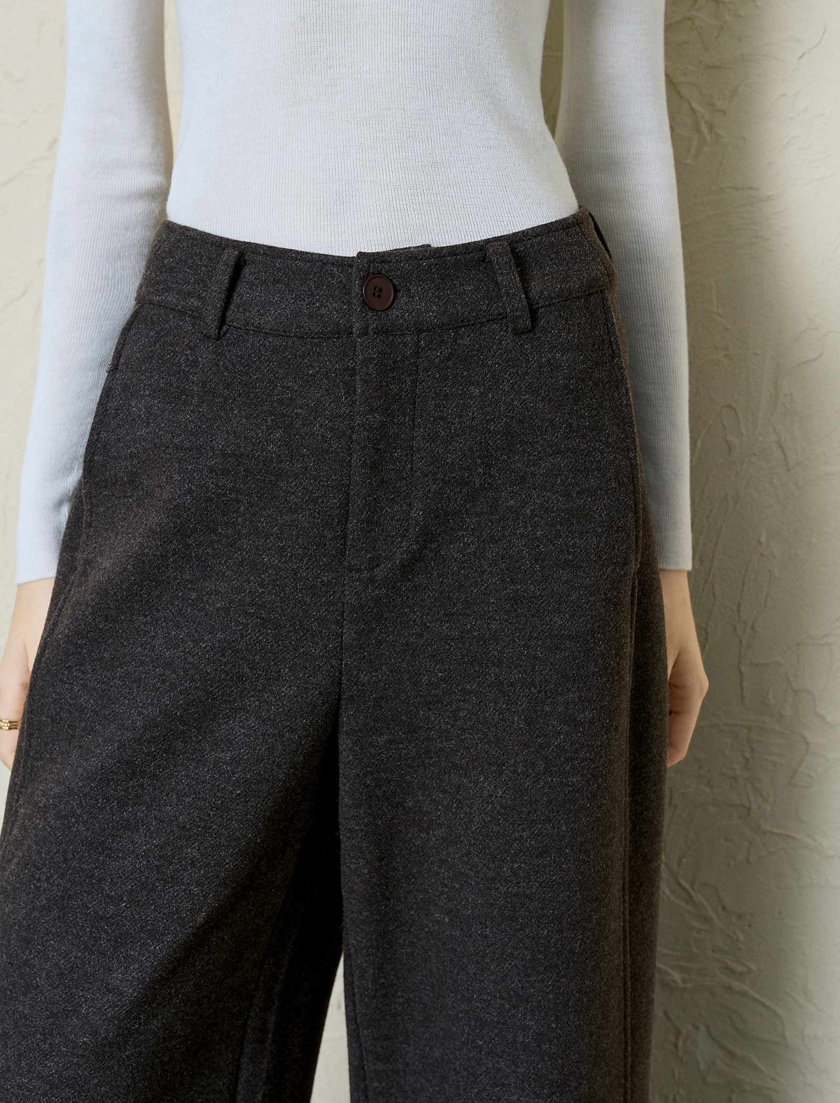 Textured Wide-Leg Cropped Pants