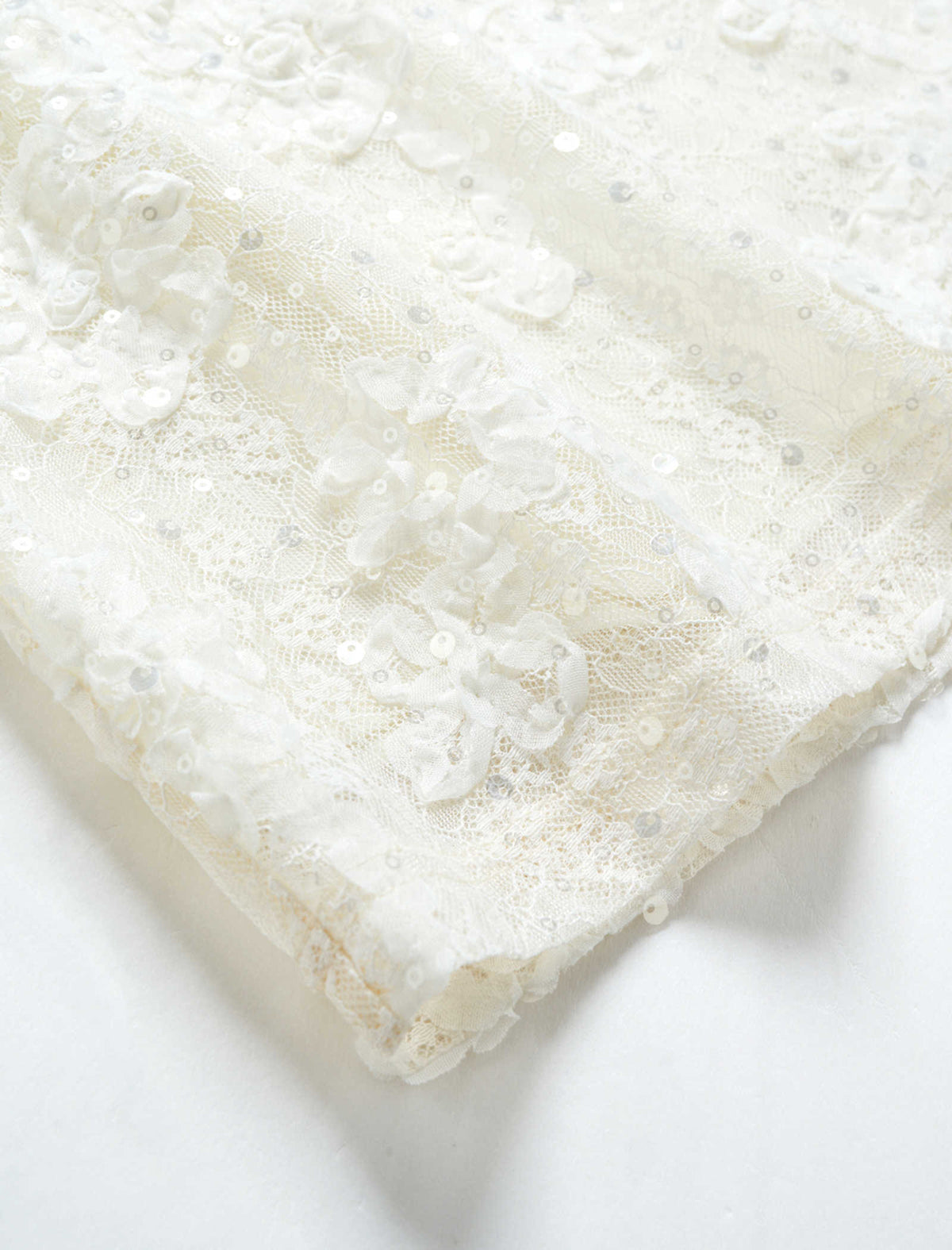 Cream Lace V-Neck Sleeveless Top