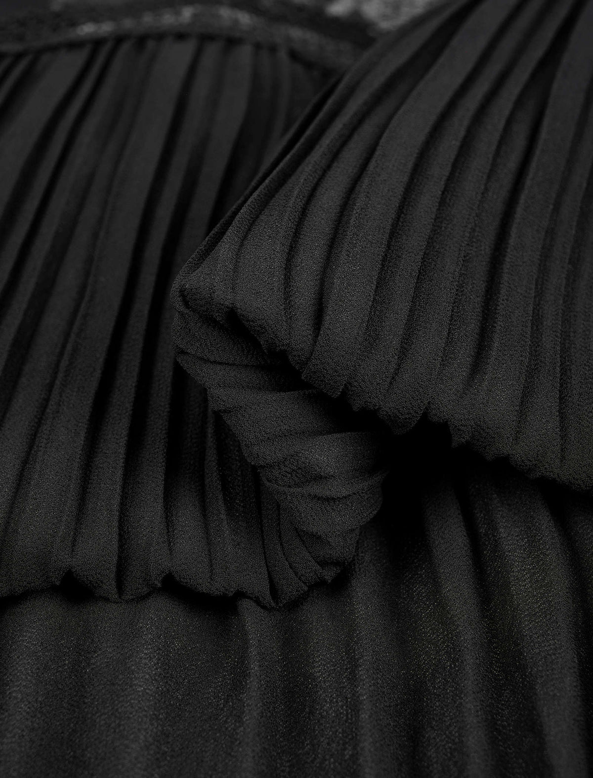 Black Lace Detail Pleated Maxi Dress