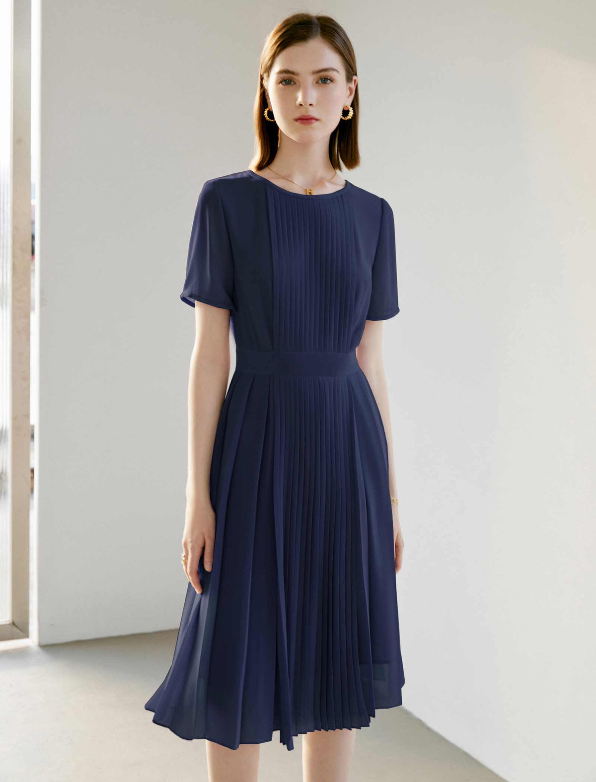 Short Sleeve Waist-Cinched Pleated Dress