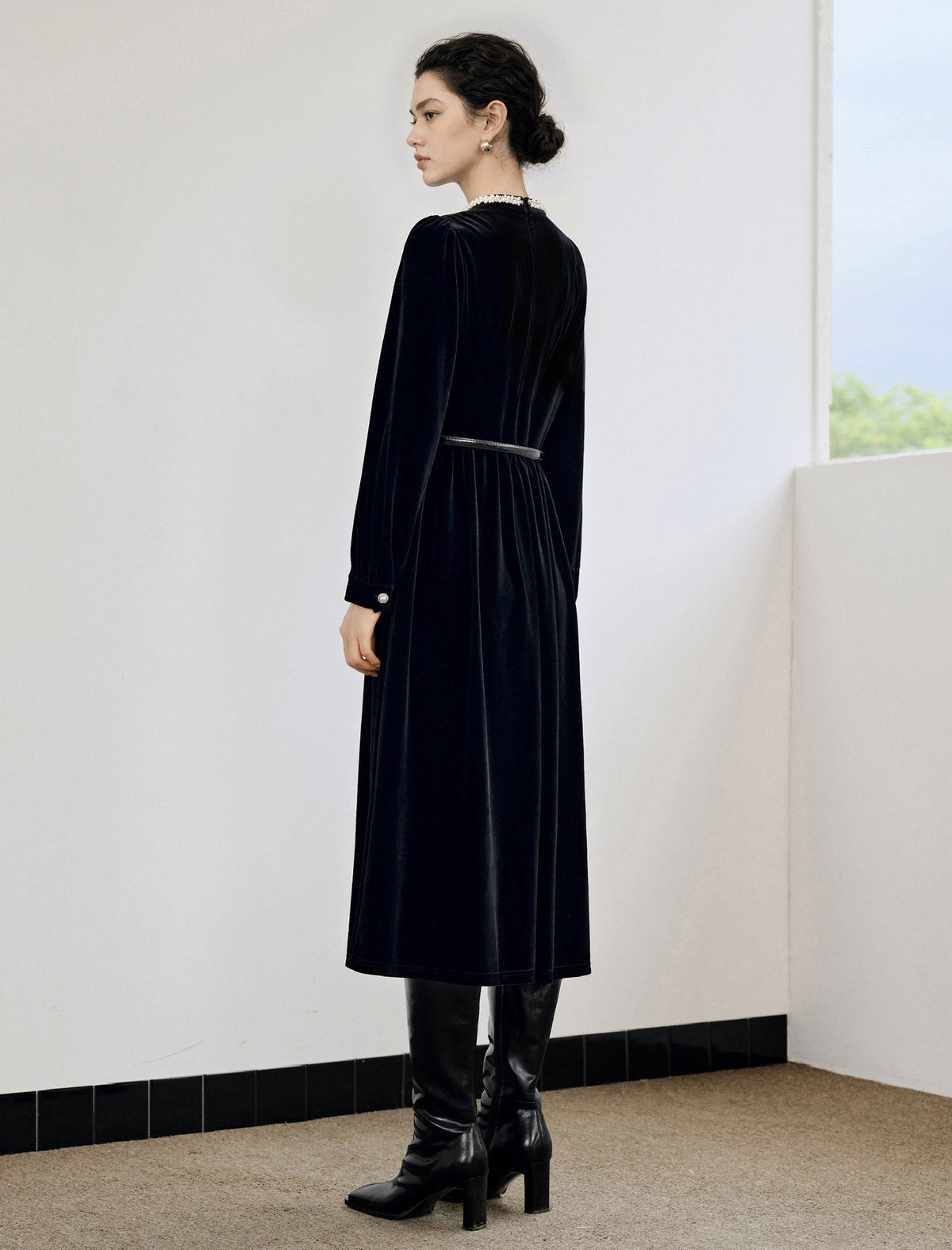 Velvet-Trim Crewneck Fitted Dress