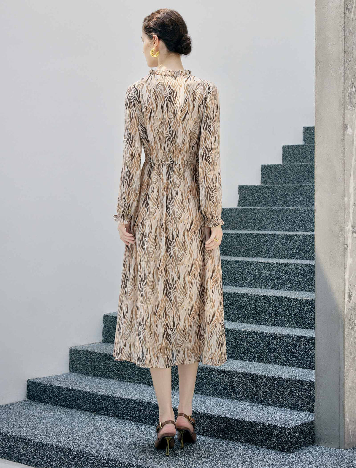 Floral Print Tie Neck Long Sleeve Midi Dress