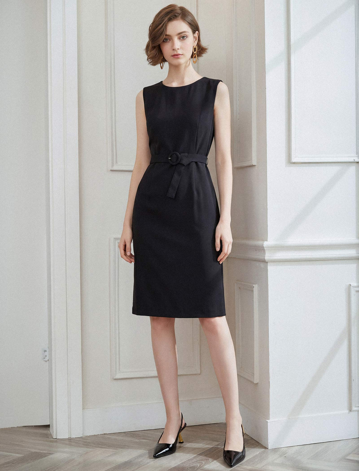 Solid Color Self-Belt Sleeveless Dress