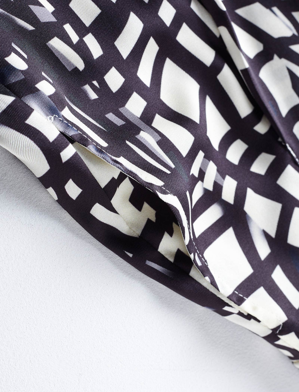 Geometric Print Pleated Midi Skirt