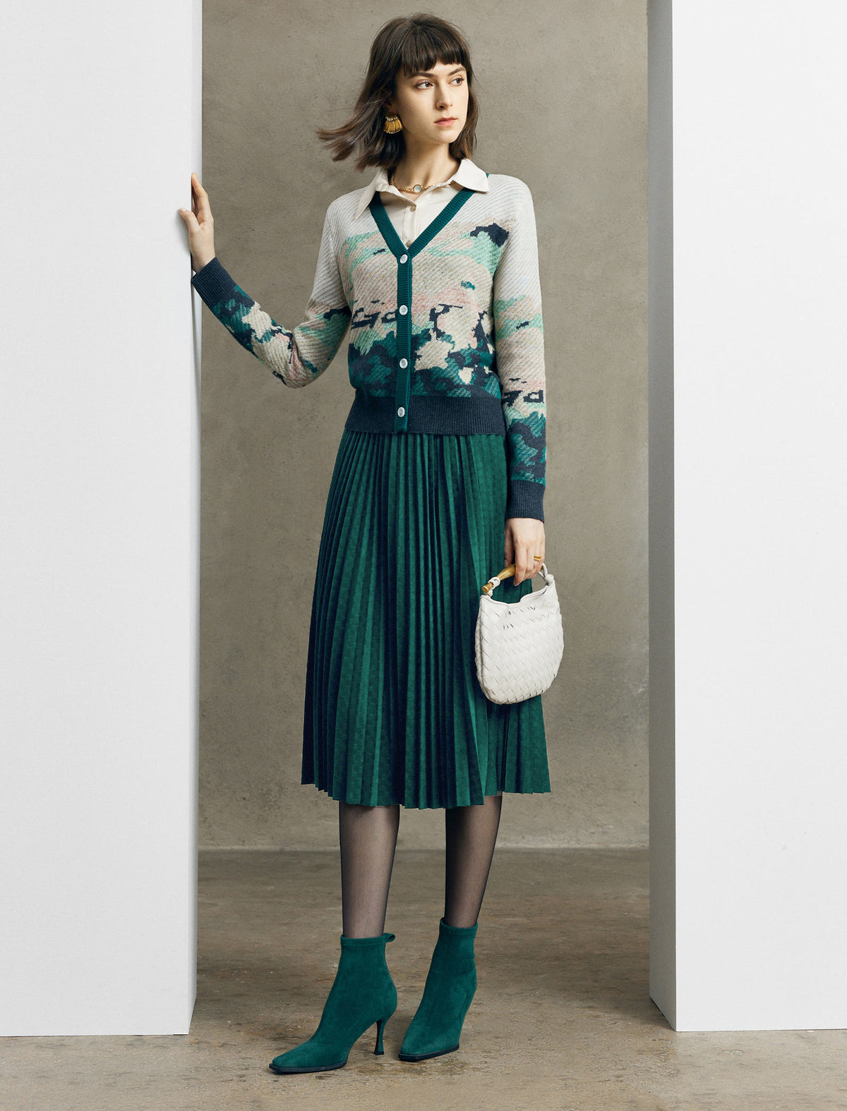 Pleated Velvet Textured Midi A Line Skirt