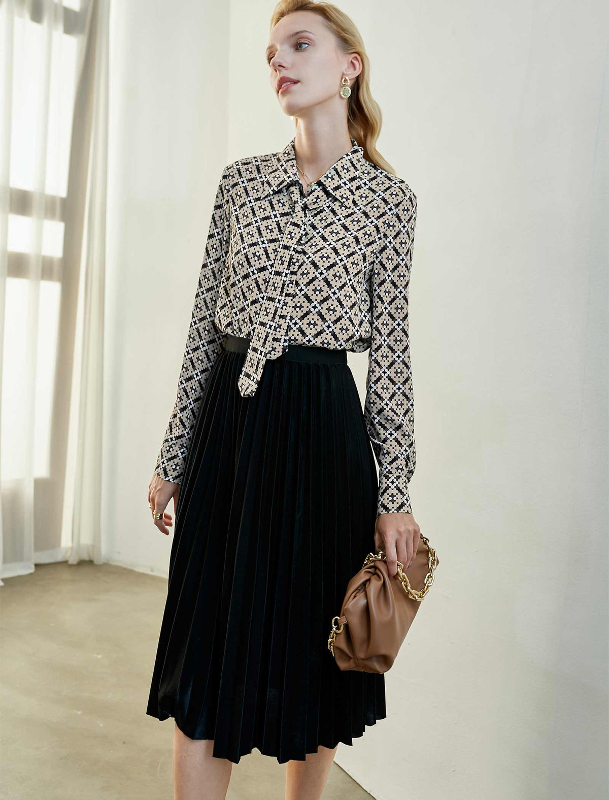 Geometric Detachable Tie-Neck Blouse